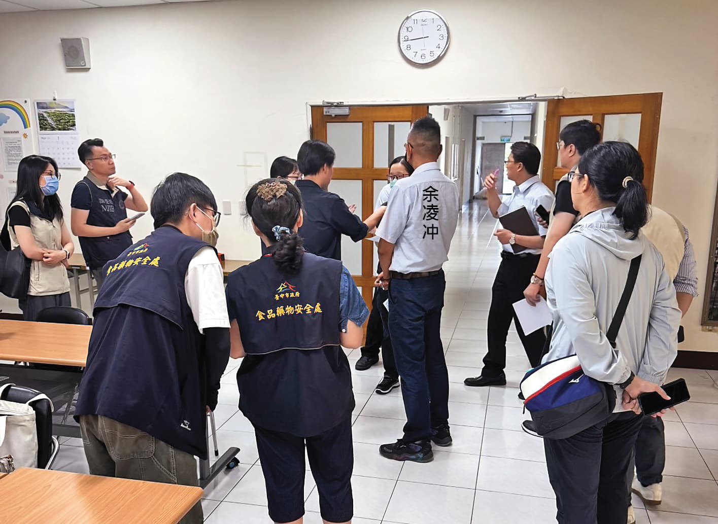 檢察官到中聯油脂搜索。（翻攝畫面）