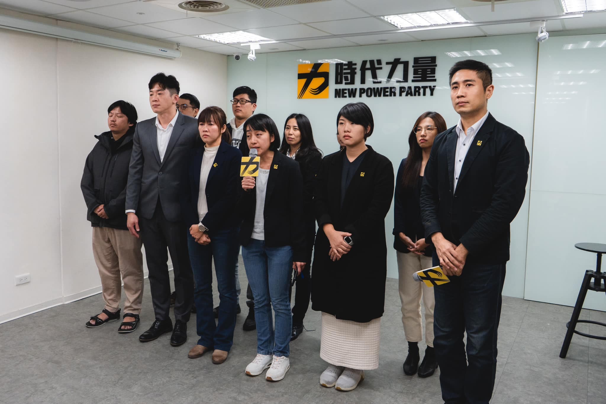 時代力量這次選戰立委席次全軍覆沒，黨主席王婉諭率決策委員會集體總辭。（翻攝自時代力量臉書）