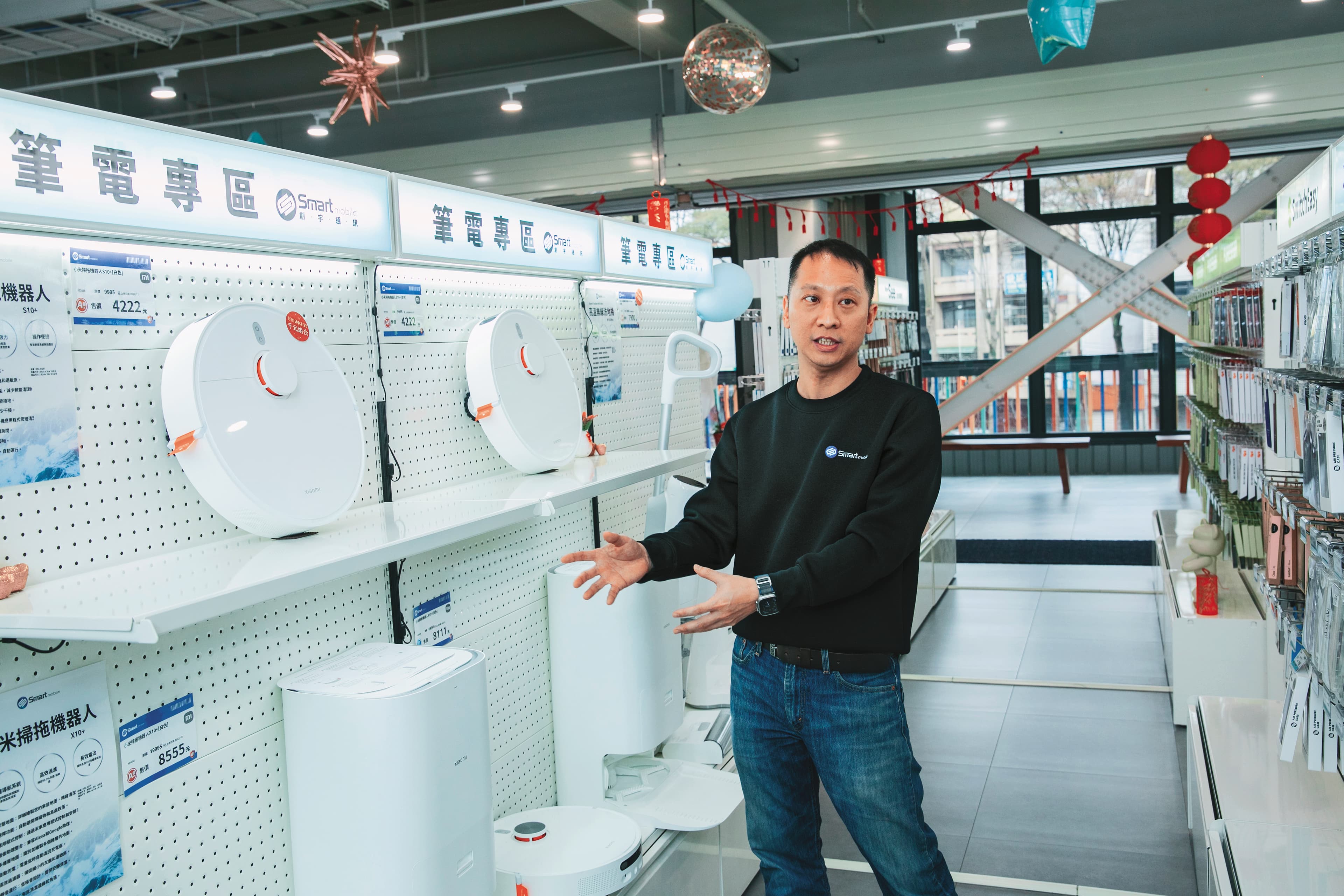 除了二手手機、筆電平板外，創宇也賣小家電福利機，價格親民。