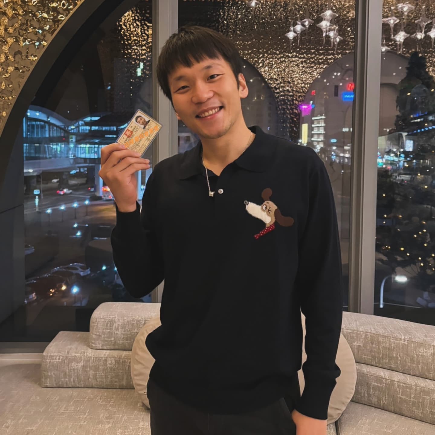 李洋告訴大家自己考到駕照了。（翻攝李洋臉書）