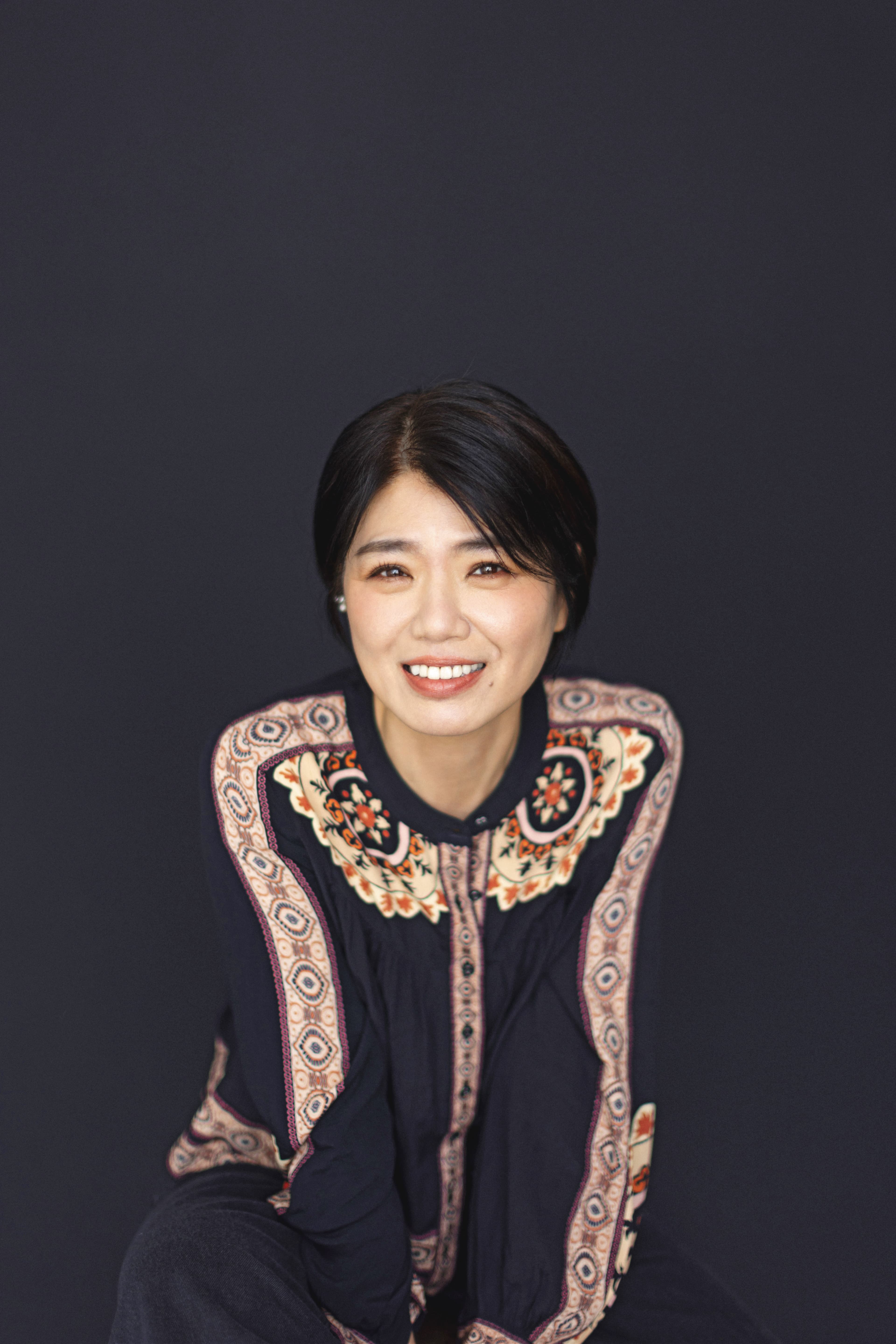 凡是頭一次合作的演員，往往開拍的前兩天，都會過得很痛苦，那是因為嚴藝文想把他們身上的表演慣性拿掉。