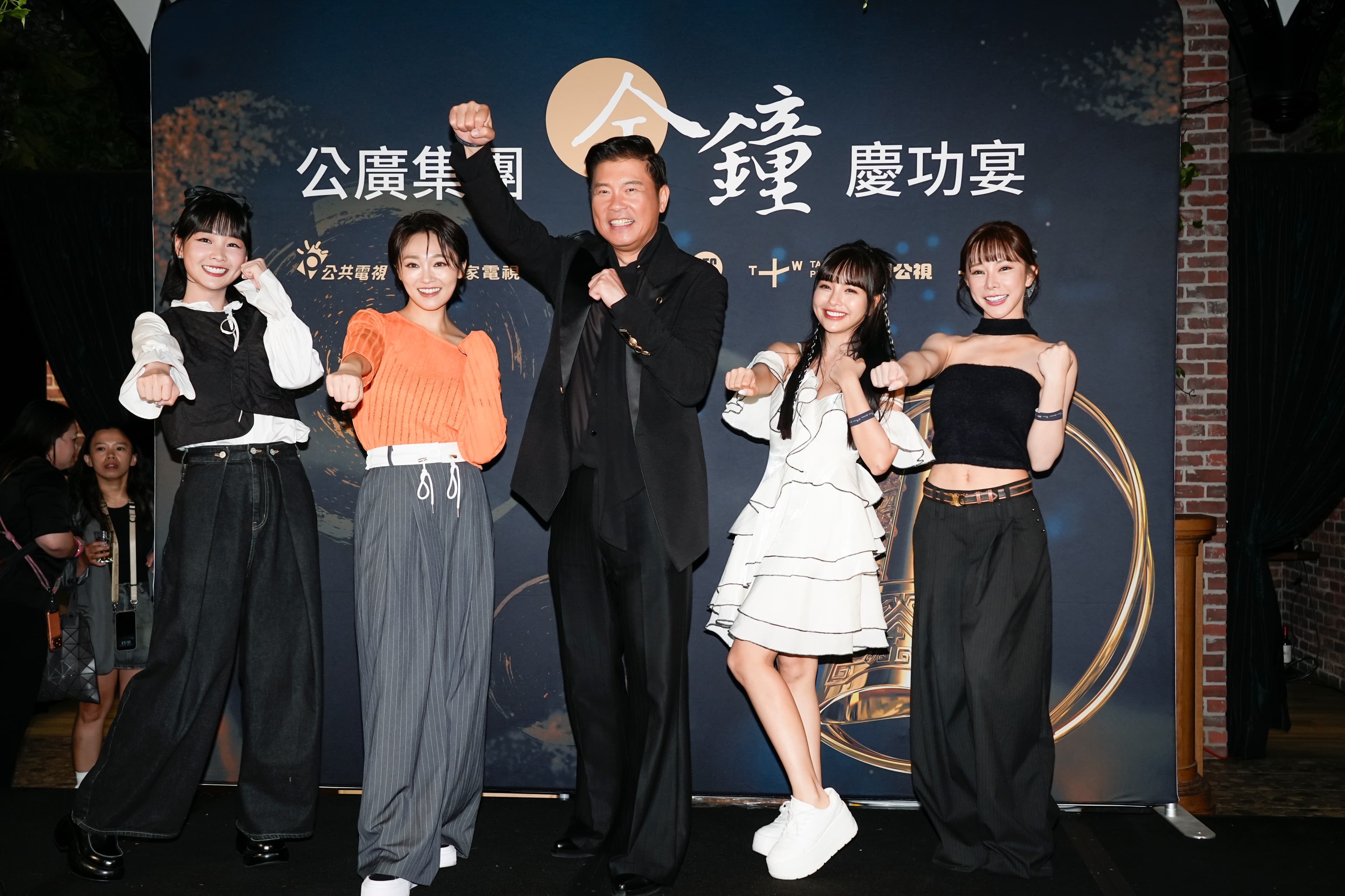 曾國城身材明顯消瘦。