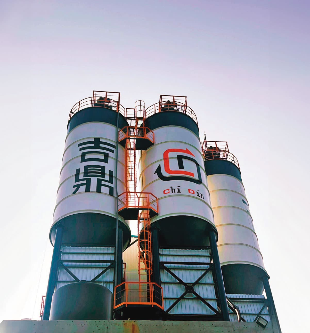 鎖定循環經濟商機，可寧衛將不能掩埋的廢棄物處理成再生粒料，並透過旗下吉鼎材料（圖）將其處理成控制性低強度回填材料。（翻攝自可寧衛官網）