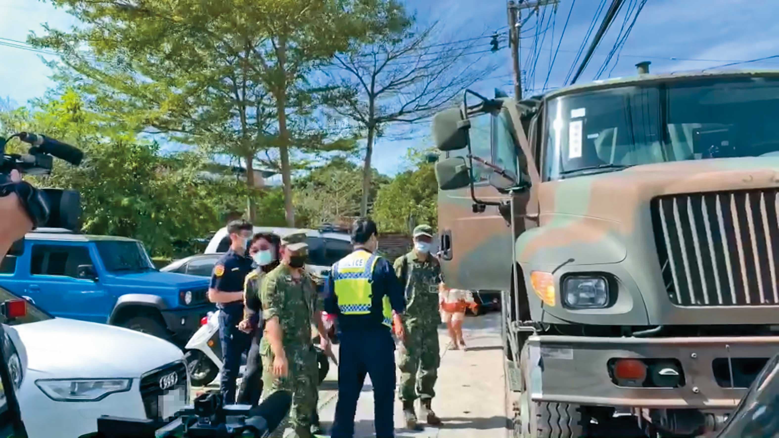 事故發生當下，軍方派出幹部協助處理相關事宜，但國賠官司確定後，就甩鍋不理陳兵及死者家屬。（鏡新聞提供）