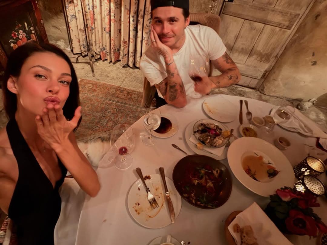 布魯克林和妻子妮寇拉在美國一起生活。（翻攝brooklynpeltzbeckham IG）