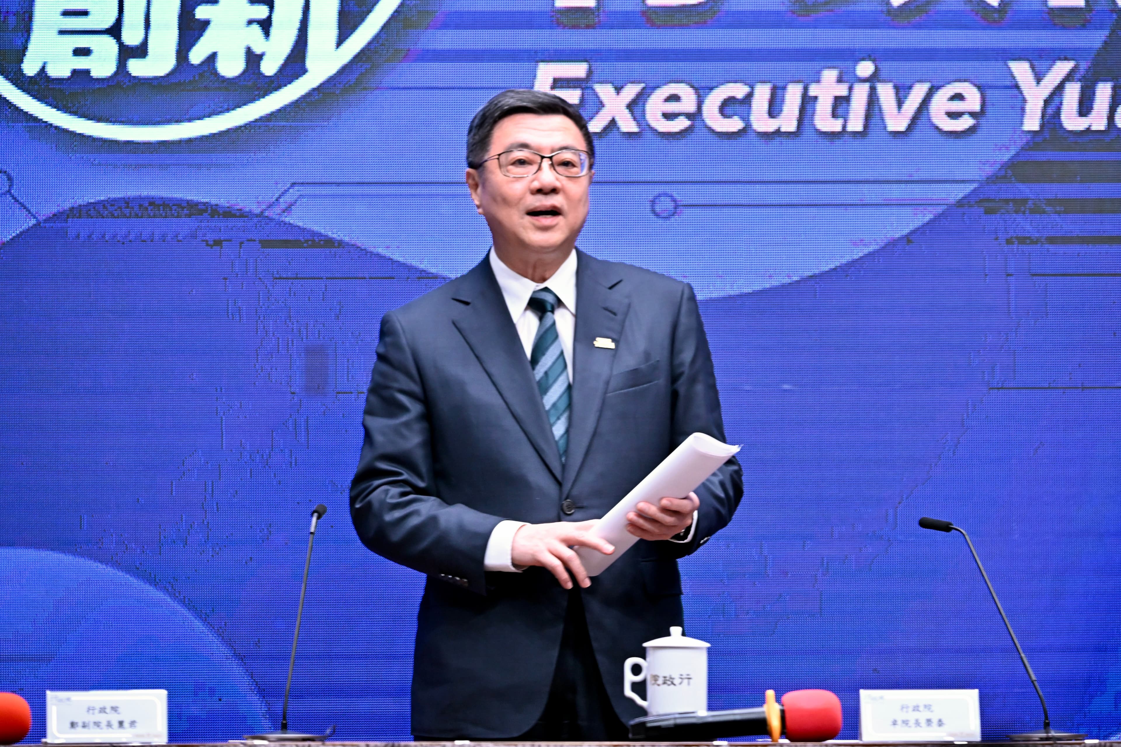 卓榮泰質疑，「立法院以立法權來凌駕司法，去限制、規範憲法法庭開會以及決議的人數，這難道不是擴權違憲、越界管轄嗎？」
