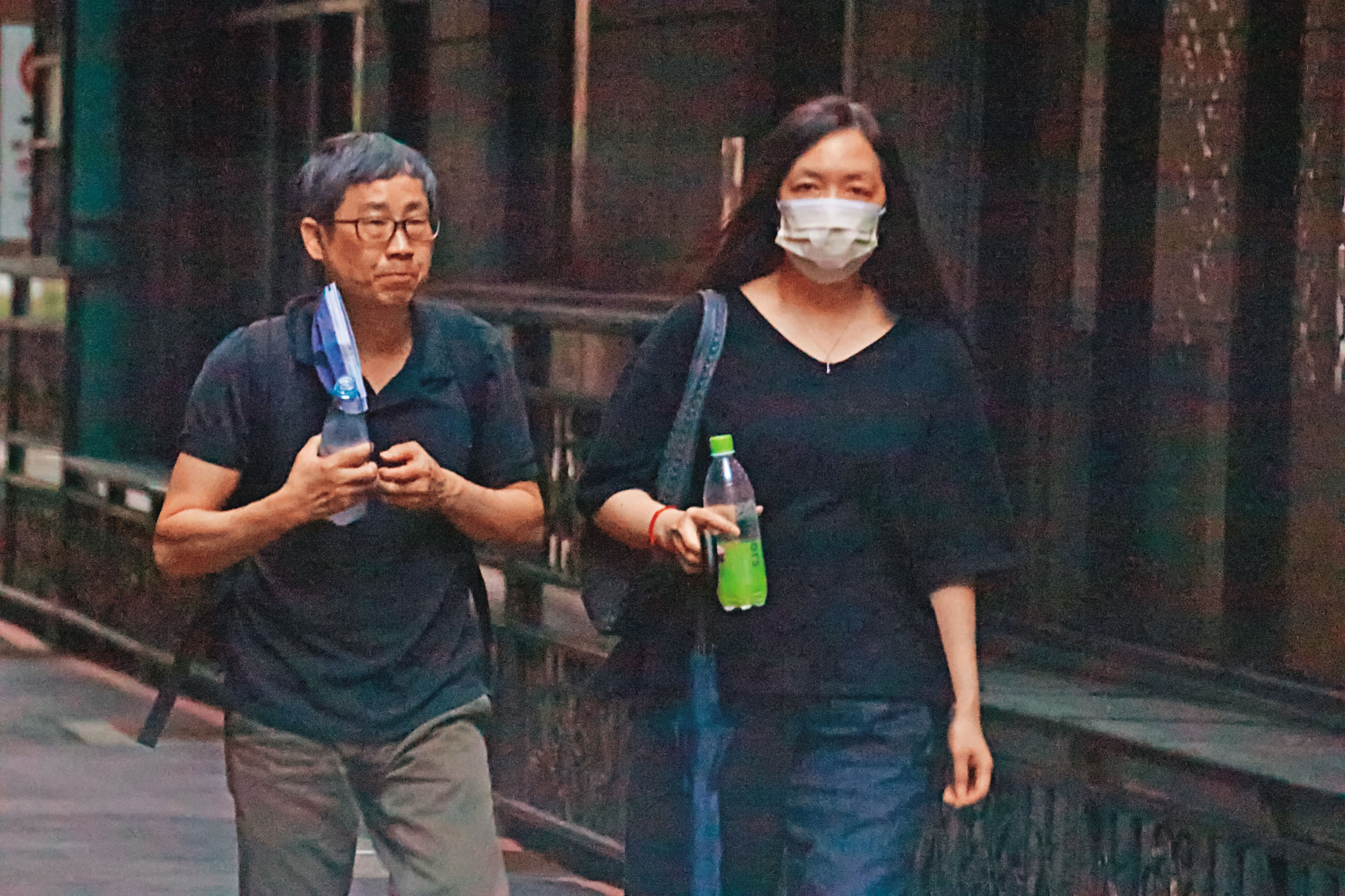 最大吹哨者張晉源（左）是永豐銀前總經理，去年與A女（右）等3女傳緋聞遭本刊直擊。