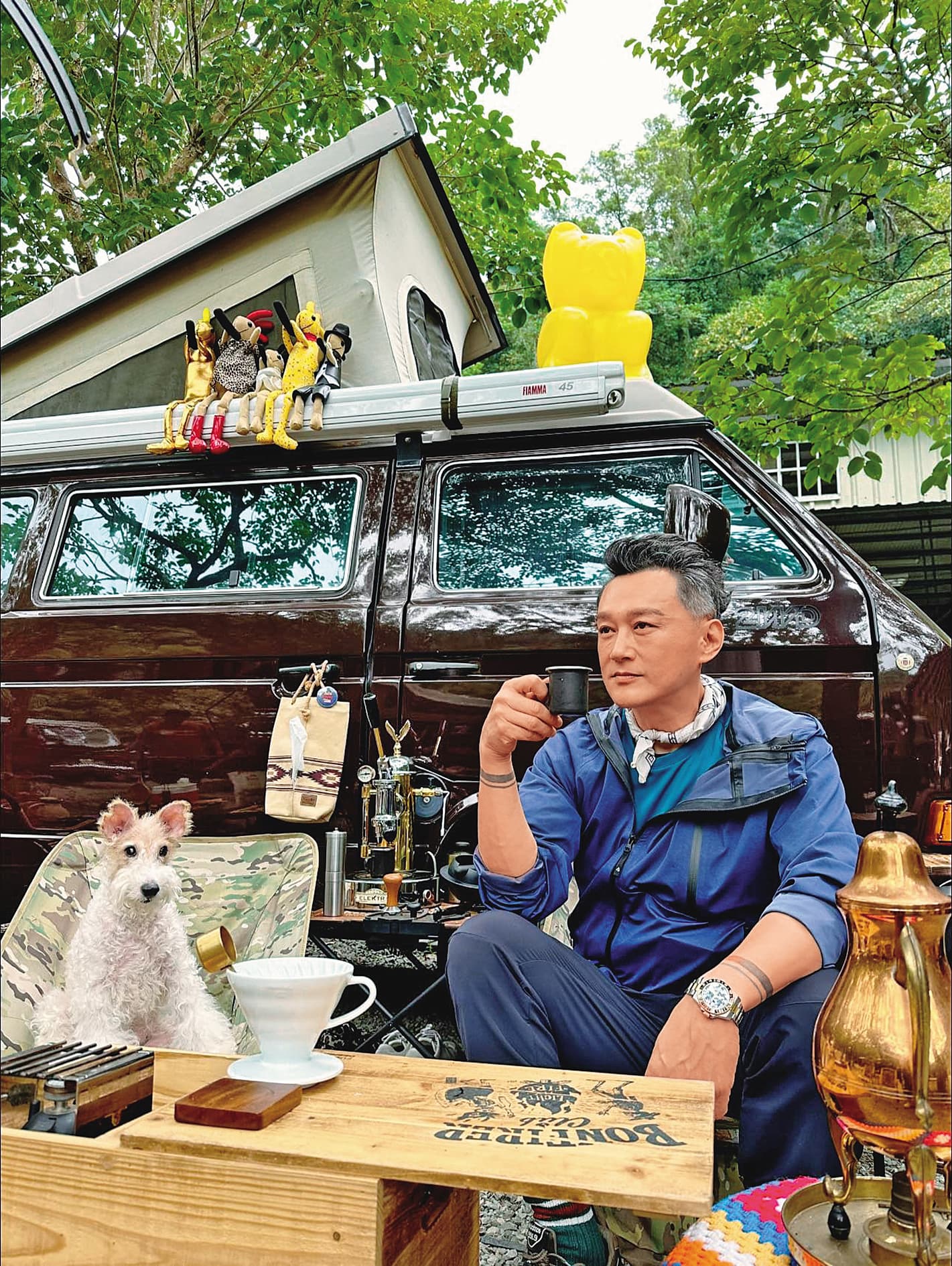 何篤霖早就提前預習退休生活，經常開著露營車四處遊覽。（翻攝自何篤霖臉書）