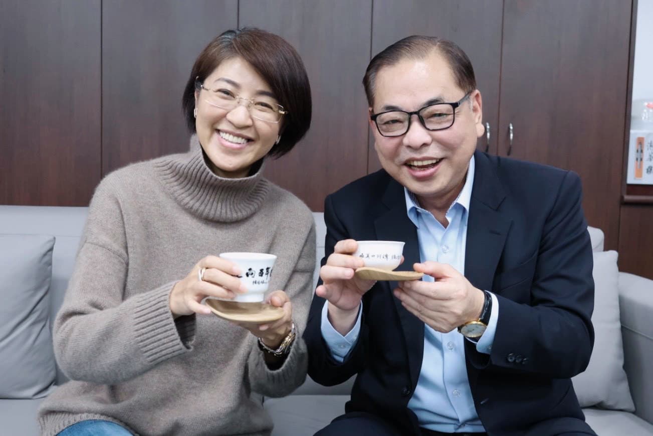 許淑華與陳見賢就觀光整合與農產互補交換意見，盼串聯桃竹苗與中台灣資源，放大區域發展效益。