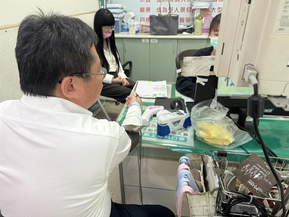矢板明夫直言，當時他整個人楞住了，完全不知道對方的動機為何。（施志昌提供）