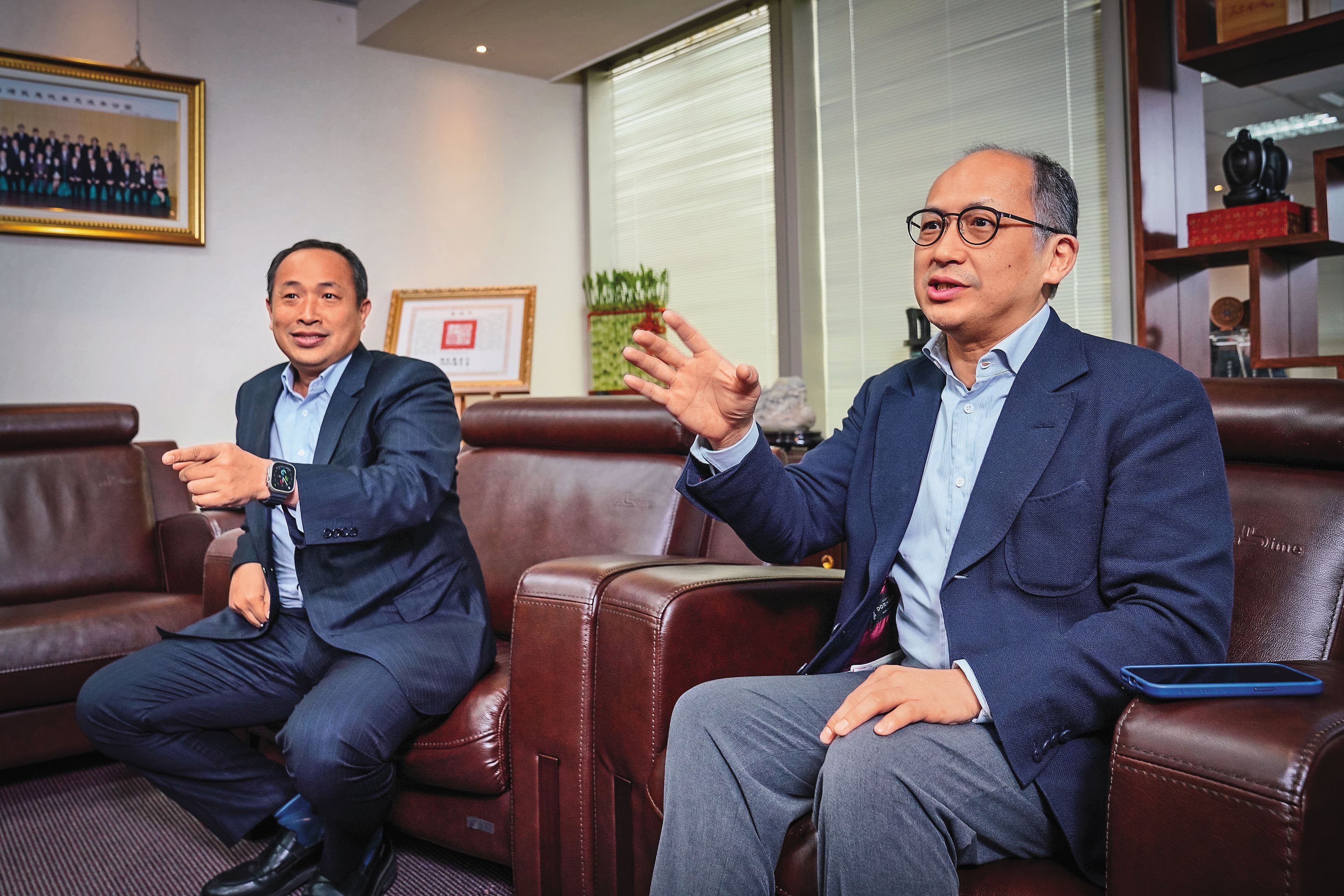 耐斯集團陳家兄弟一開始挺公股，但沒想到改選之後，與公股董事長張兆順意見相左。圖為陳冠舟（右）與陳冠如（左）兄弟。