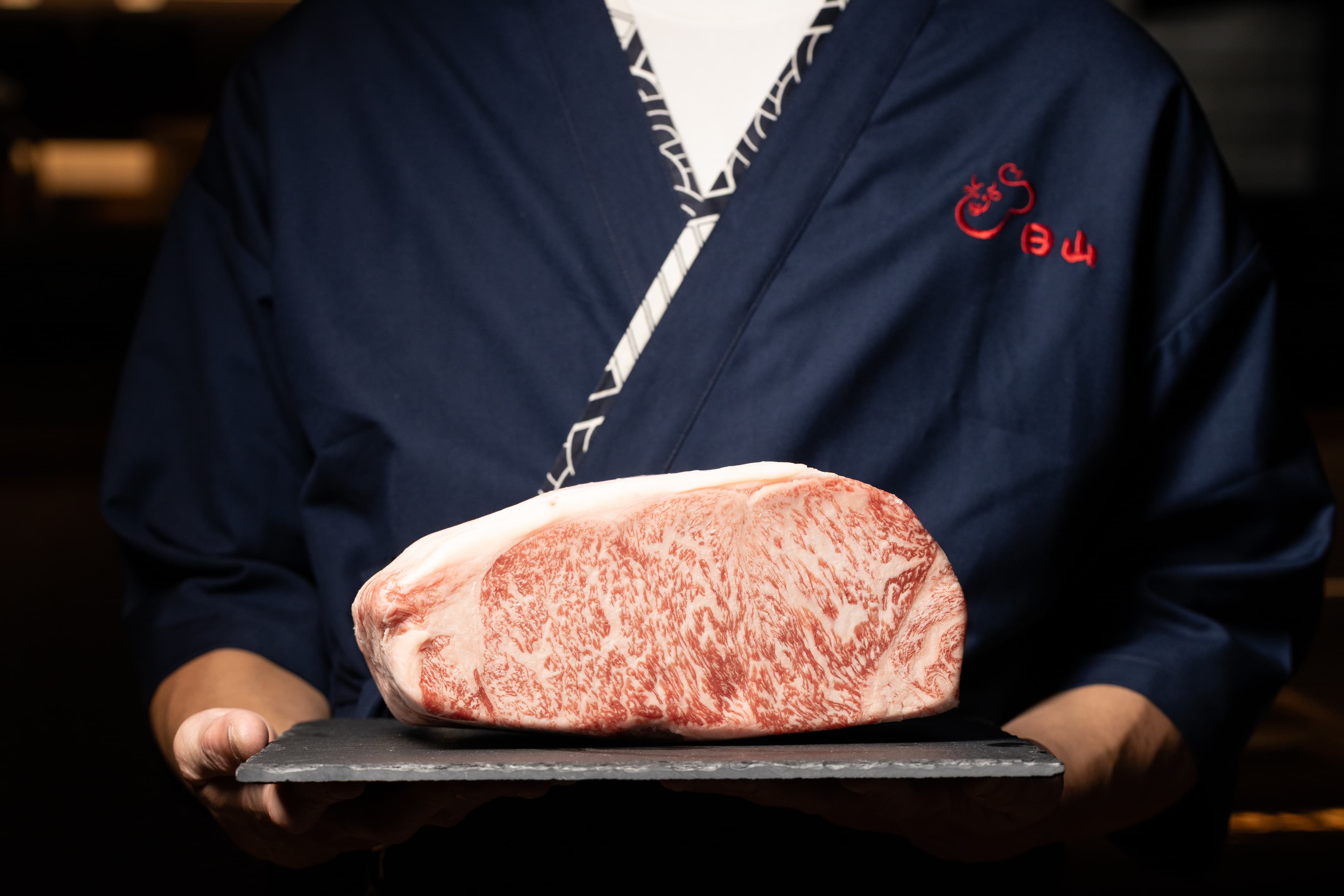 日山畜產從事肉品批發零售已有百年歷史，第一波登台的是鑑定師精挑、鹿兒島的A5薩摩牛。
