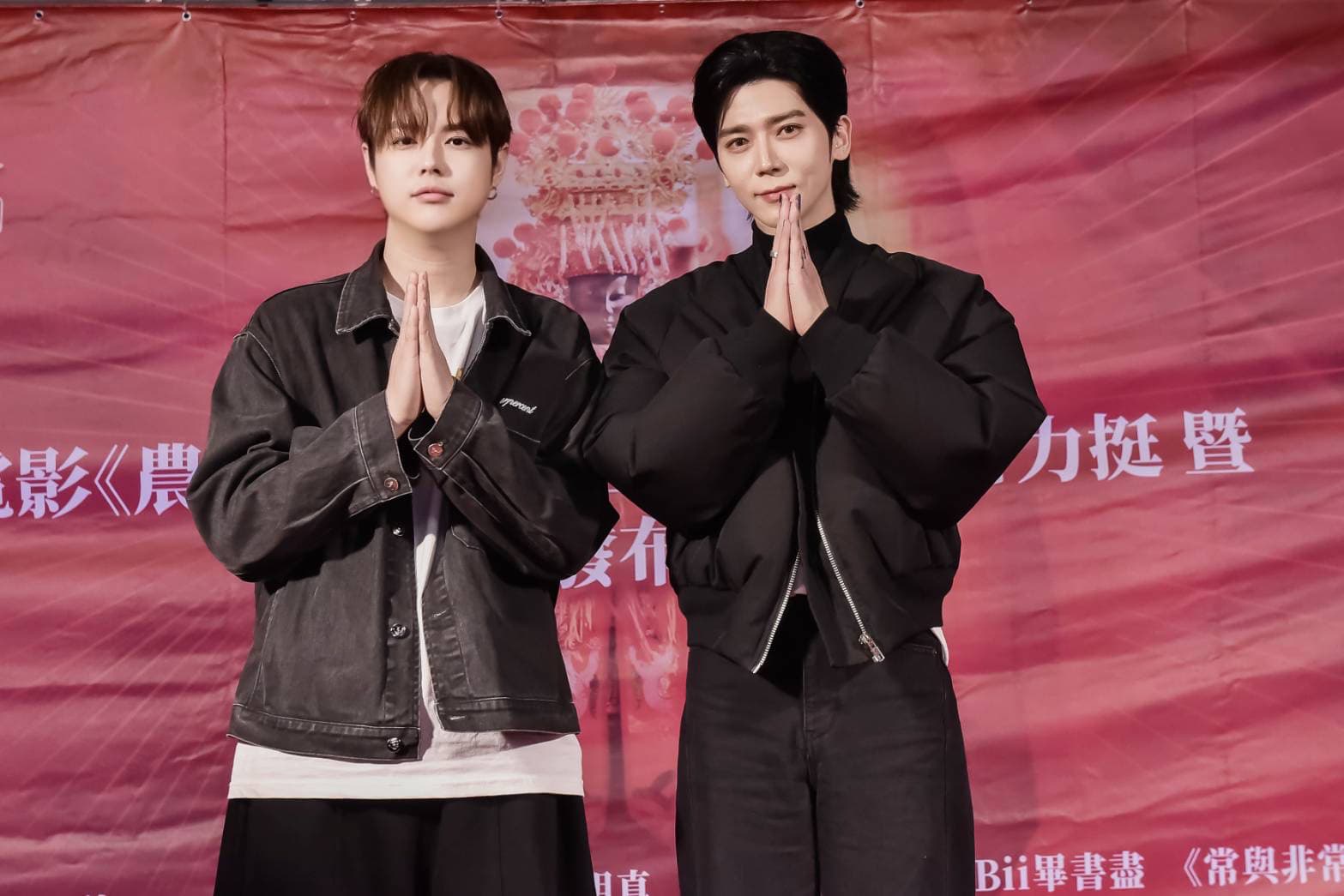 歌手畢書盡為《農曆三月二十三》演唱遶境主題曲〈半途中〉，進香加油曲〈常與非常的我〉則由郭家瑋演唱。(北投映像電影提供)