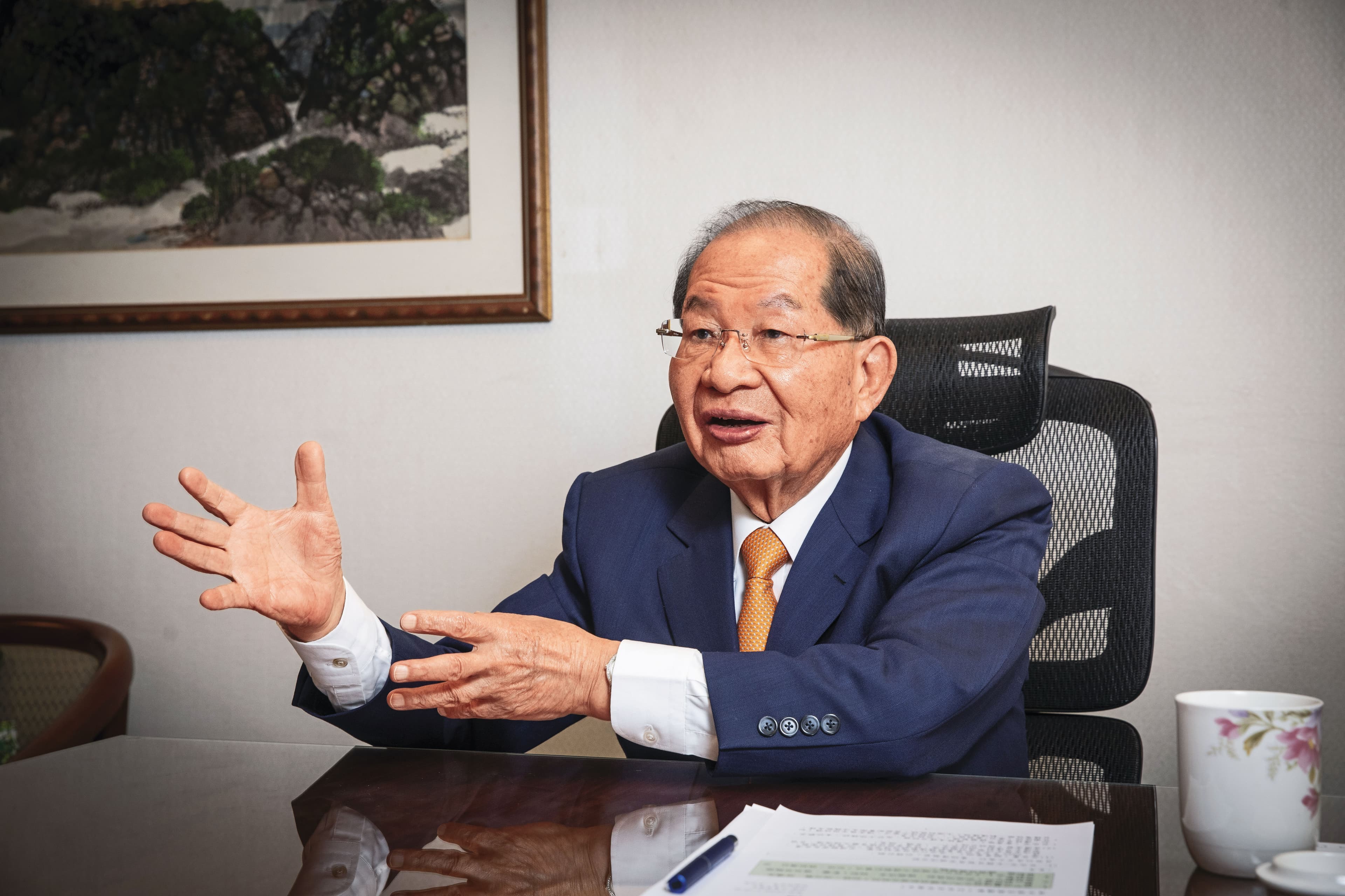 台北市不動產開發公會理事長陳勝宏指出，新建案來客量雖較去年改善，但整體銷售依舊低迷。