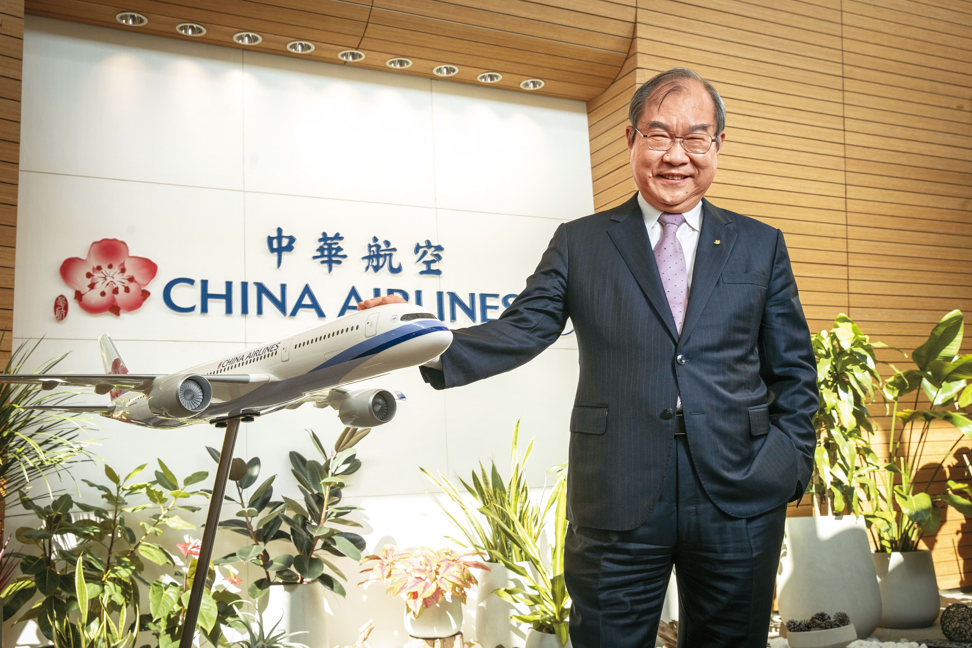華航歐洲航線今年第一季營收占比已超過1成，公司表示將持續擴大歐洲航網布局。圖為華航董事長高星潢。