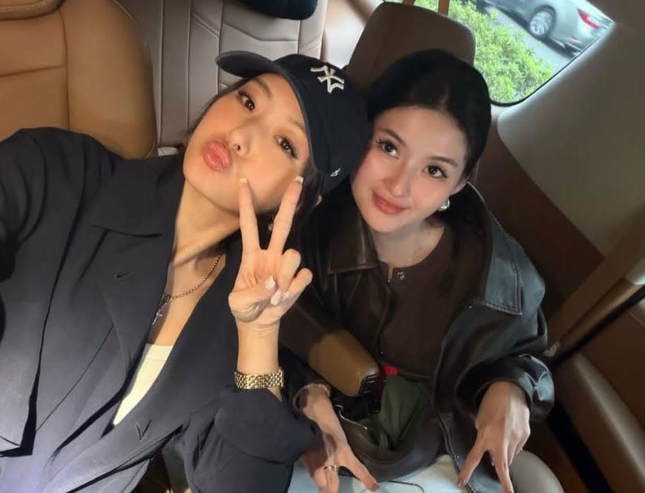 廖思惟（右）跟媽媽孫芸芸長得很像。（翻攝trinityliao IG）