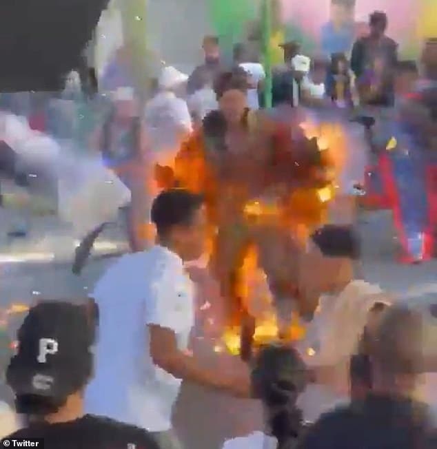 現場有民眾著火，相當恐怖。（翻自《每日郵報》）