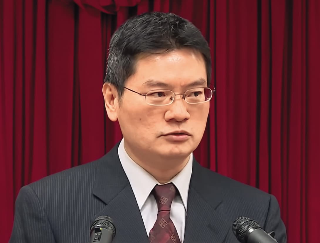 高院審判長邱忠義（圖）在鍾文智落跑後仍強調程序合法，反指是書記官執行面問題，各界痛批甩鍋卸責。（翻攝東森新聞）