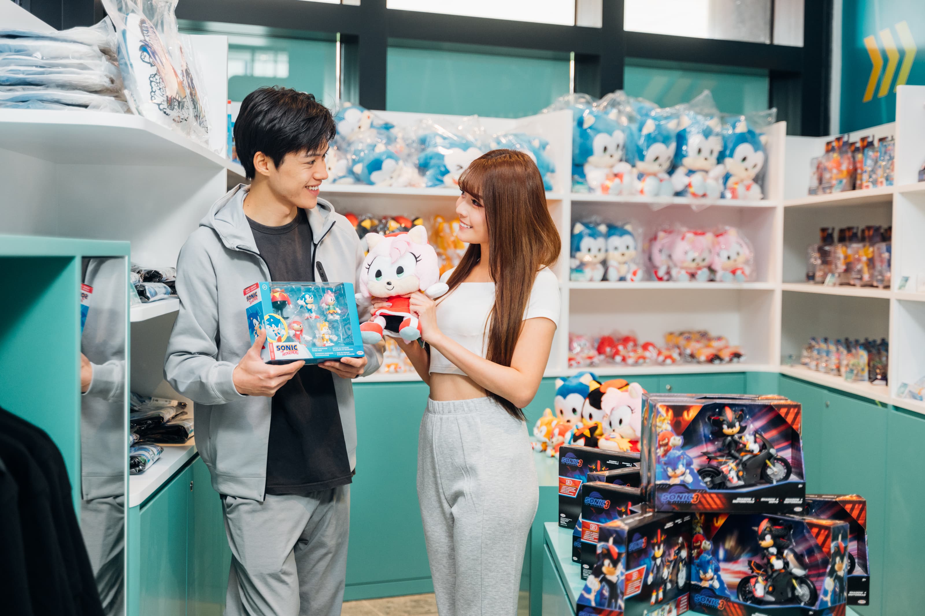 JP超動感世界的紀念品店有售許多限定商品。(JP超動感世界提供)