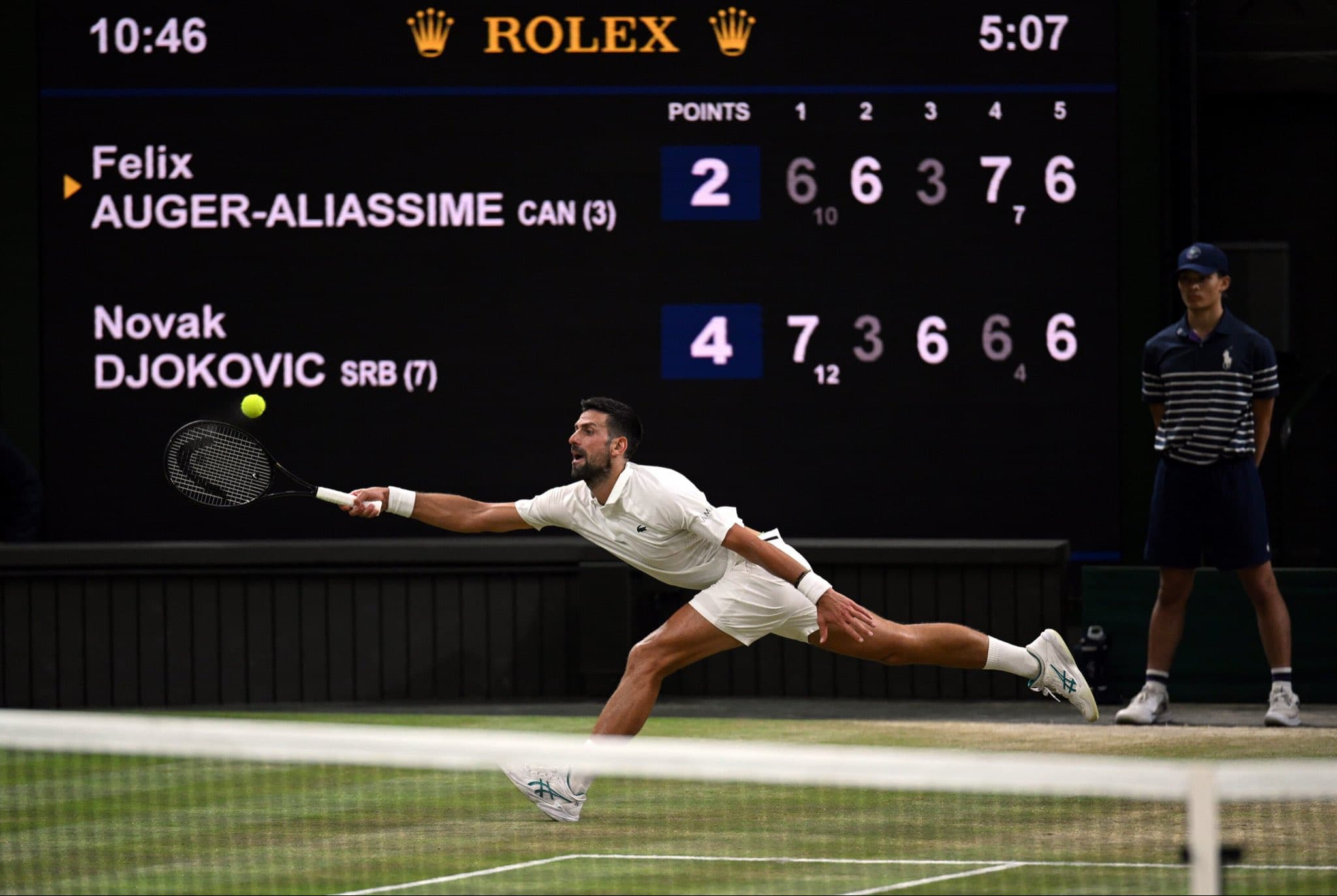 喬科維奇溫網8強戰,打了5小時15分鐘。(翻攝X@Wimbledon)