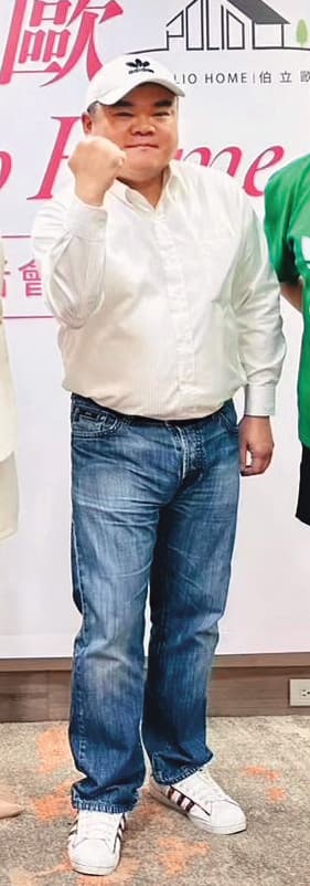 鍾文智官司定讞前，企圖透過藍綠立委修改《證交法》以躲牢獄之災，因爭議太大，相關提案最後遭撤案。（翻攝臉書）