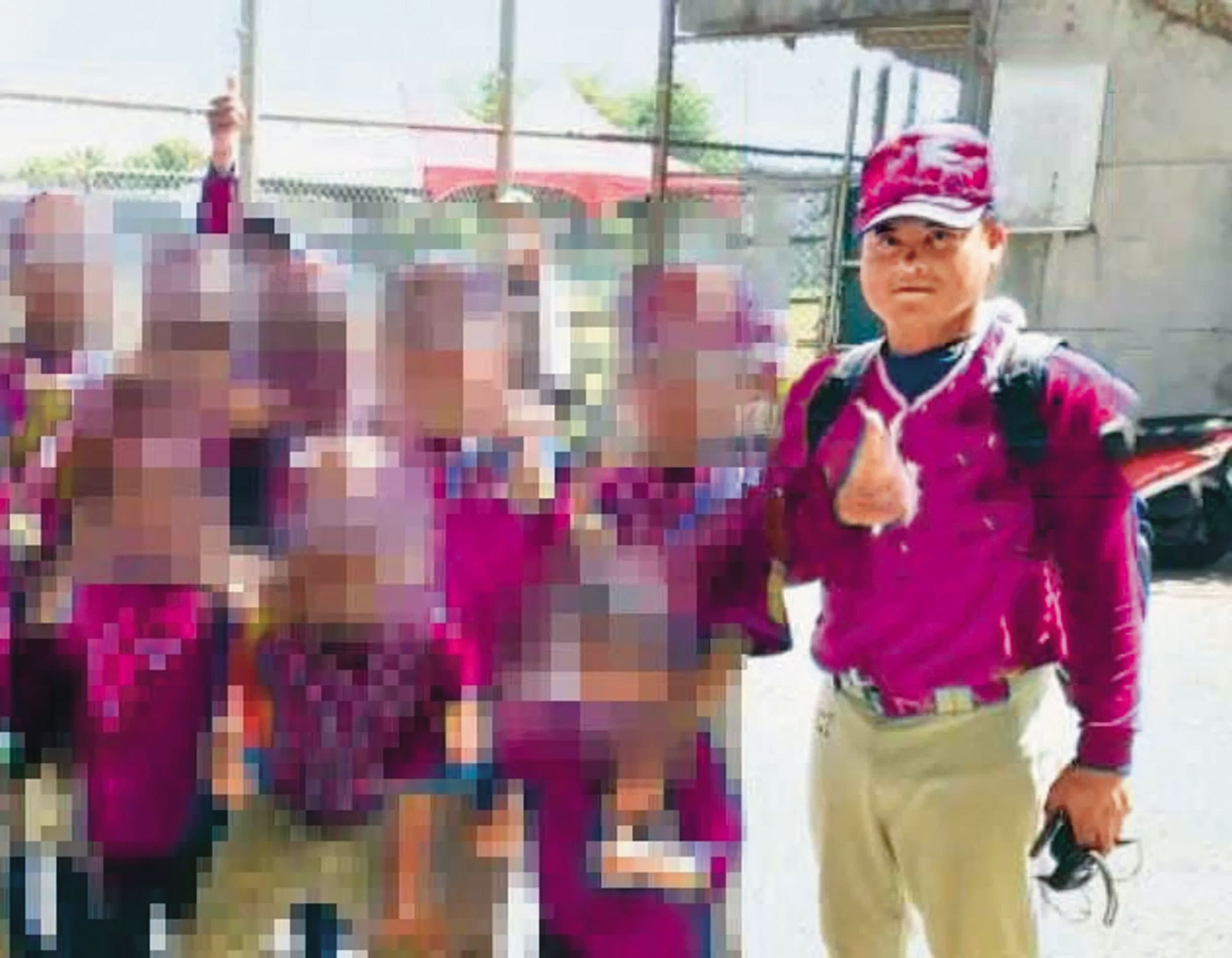 台中少棒教練松志彬（右）6年內侵犯超過80名男童，行徑相當誇張。（翻攝畫面，為保護當事人，圖經變色後製處理）