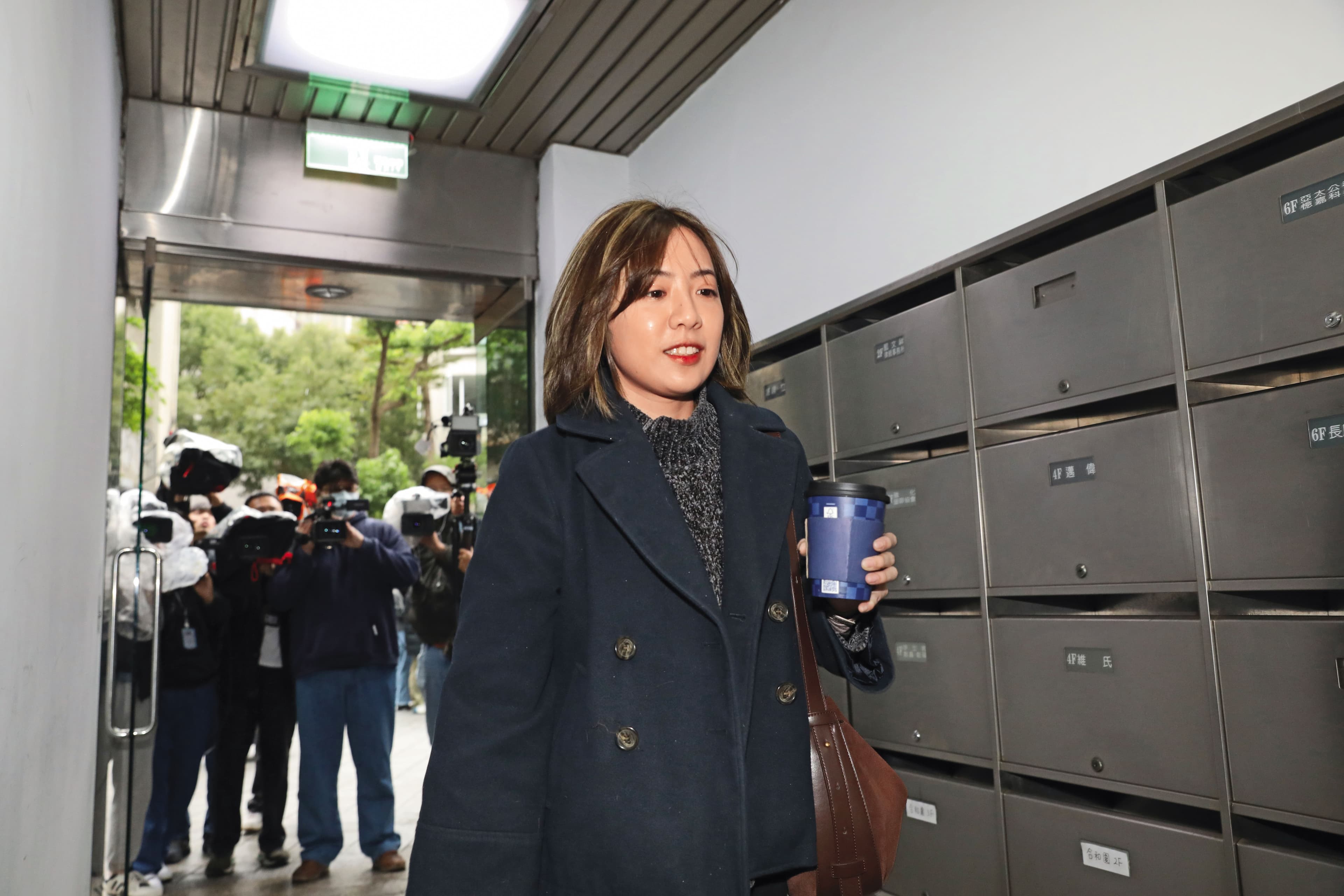 北市議員「學姐」黃瀞瑩因折扣碼捲入政治獻金抽佣風暴。