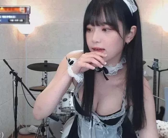 丘丹活躍於Twitch。（翻自insight.co.kr）