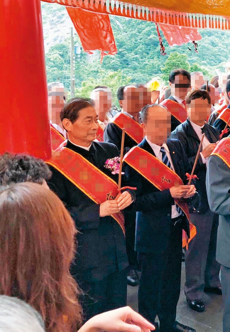 統促黨總裁張安樂近年與地方宮廟頻頻往來，由於他自稱是中共同路人，國安單位密切注意中。