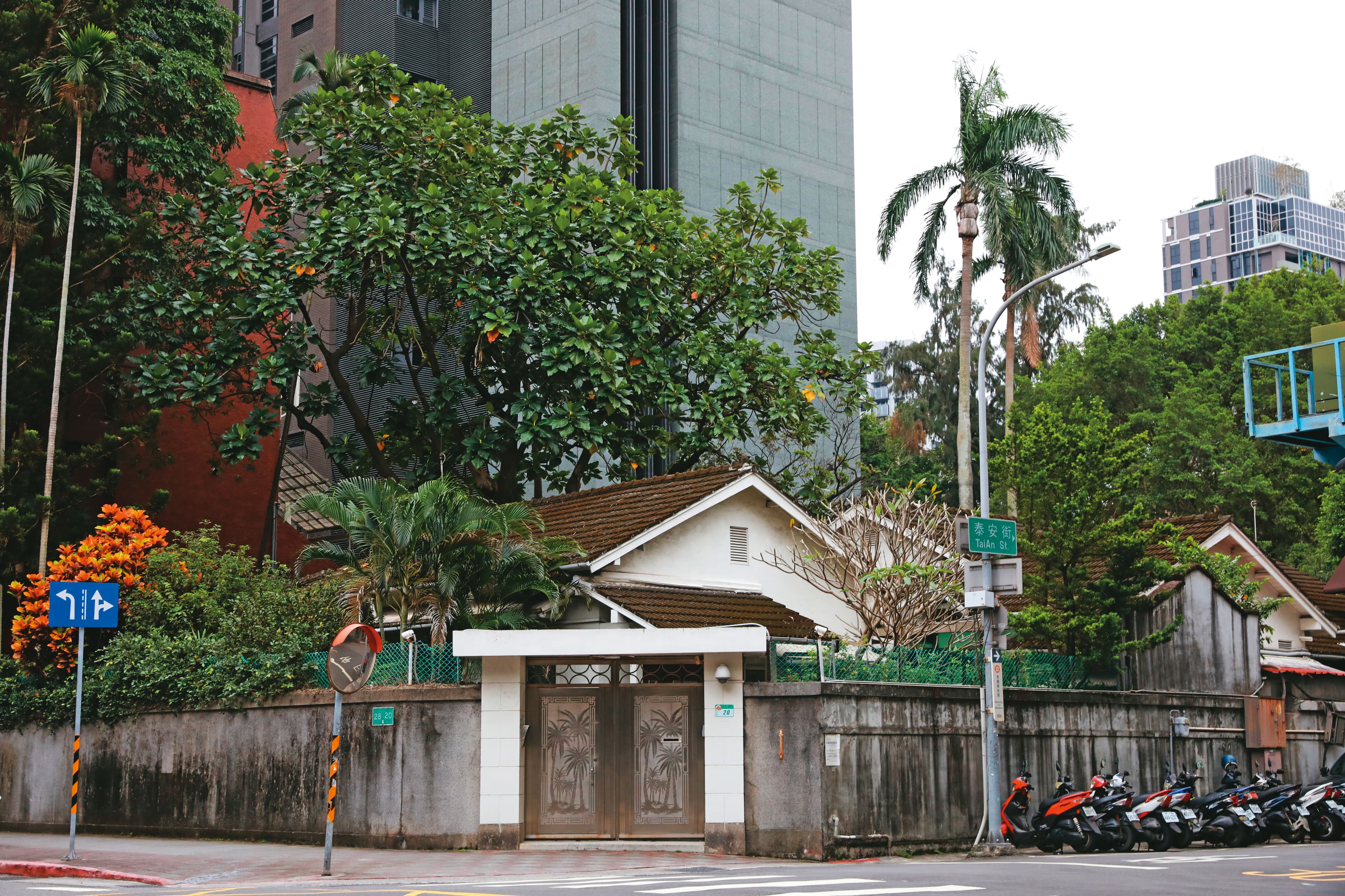 徐益梁、陳姓諮議下班後約會的行政院副院長官邸目前閒置中，今年5月前鄭文燦入住於此。