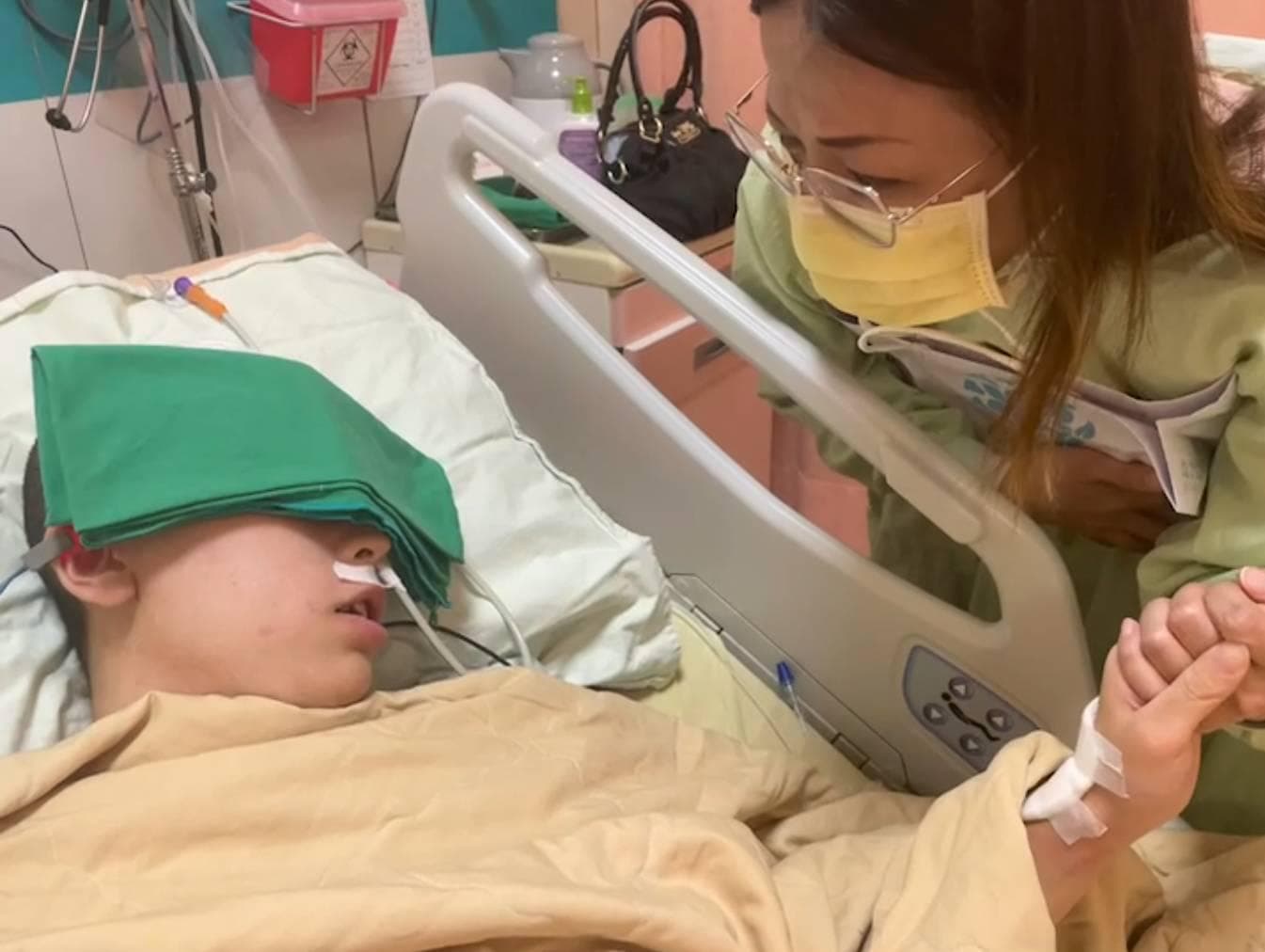 宋母當時接受本刊訪問指出，兒子醒了之後第一句話就是問她「妳有沒有吃飯？」，還貼心安慰她，要她不要擔心。（本刊資料照）