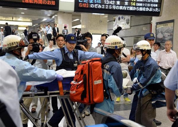 2018年，新幹線列車上有乘客被持刀砍死。（翻攝自X @ いこらTV）
