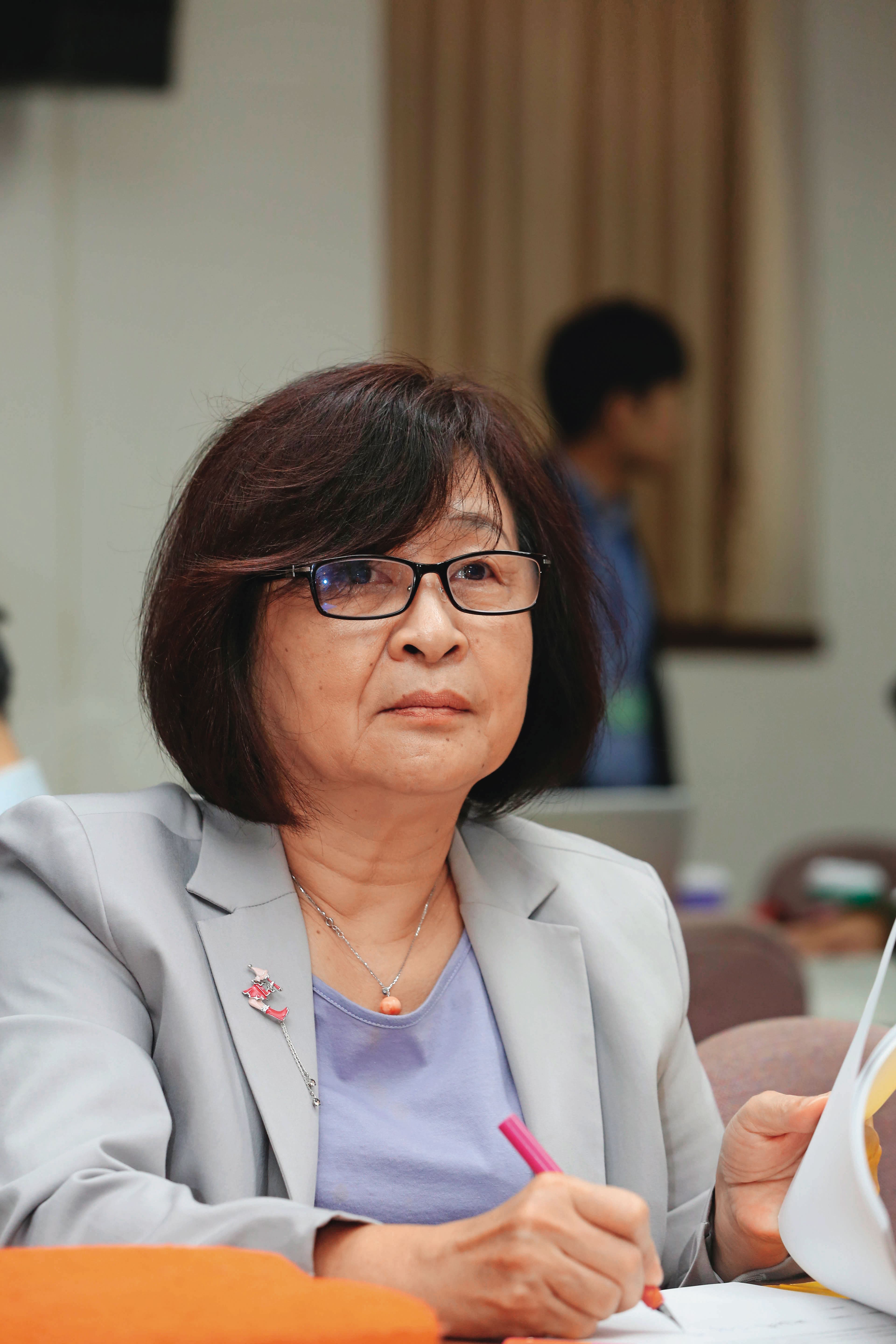 前雲林縣長蘇治芬曾參與紫藤廬創辦初期。