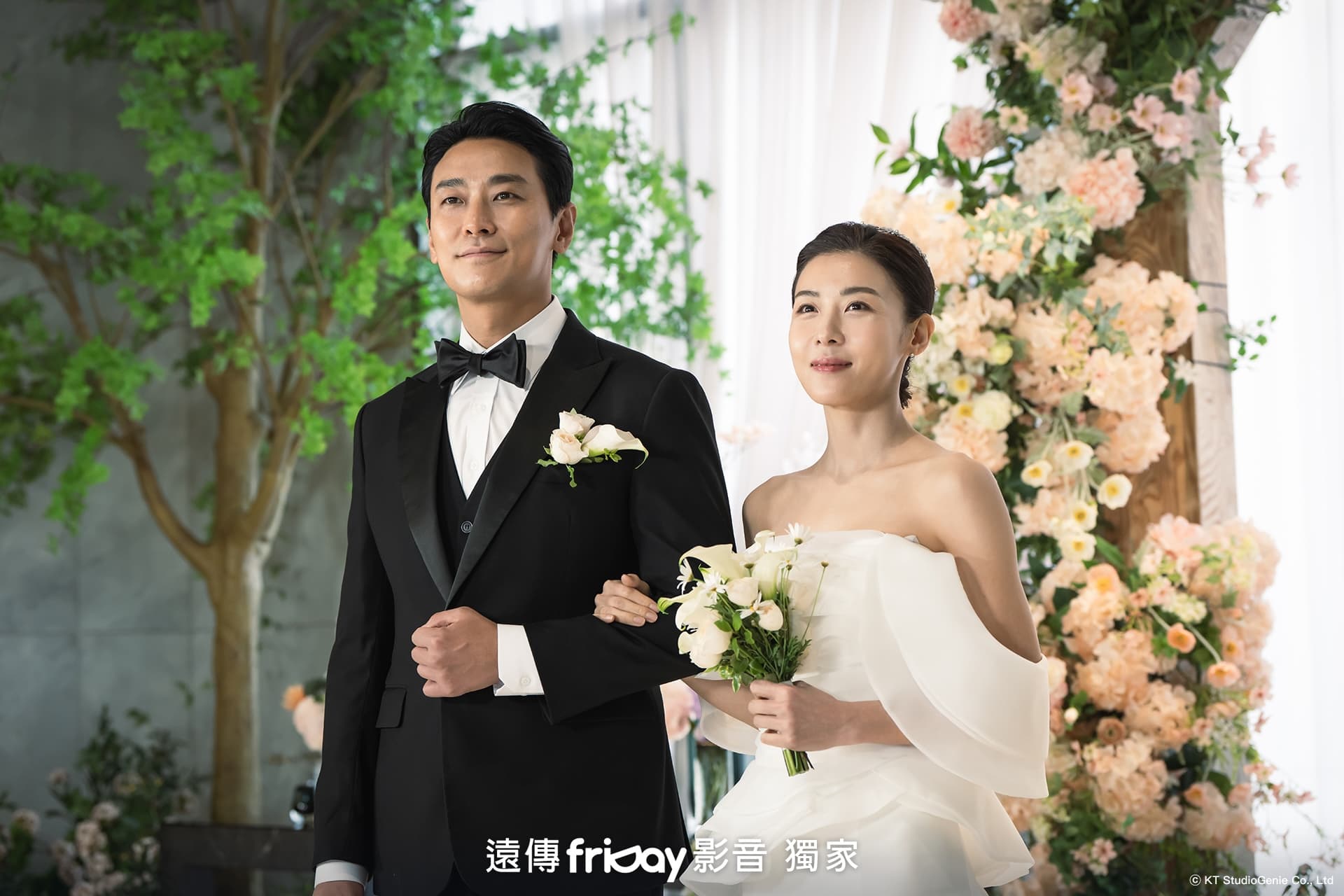 朱智勛與河智苑在《權慾之巔 Climax》飾演假面夫妻。（friDay影音提供）