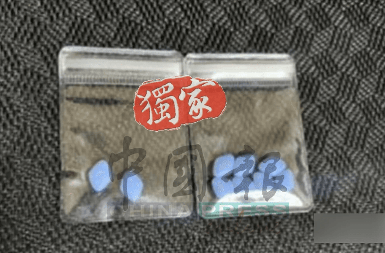 黃明志遭警方帶回調查，房內查獲藍色藥丸，謝侑芯猝逝案持續延燒，死因仍待釐清。（翻攝自中國報）