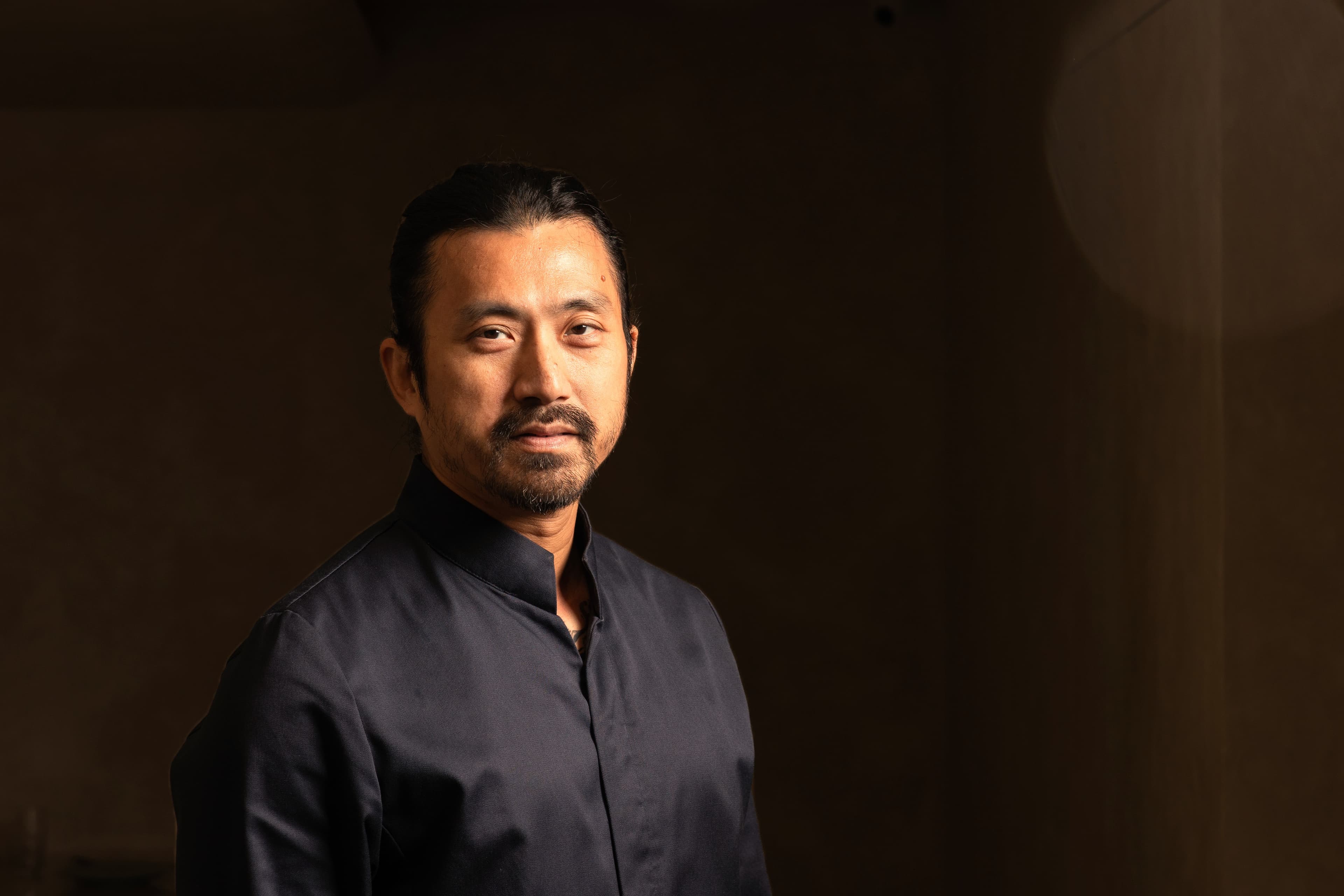林明健打造的「好好養湯」，秉持應時而飲的食補智慧，順應季節更迭選配食材，堅持無味精及人工添加物，成就最純粹風味。
