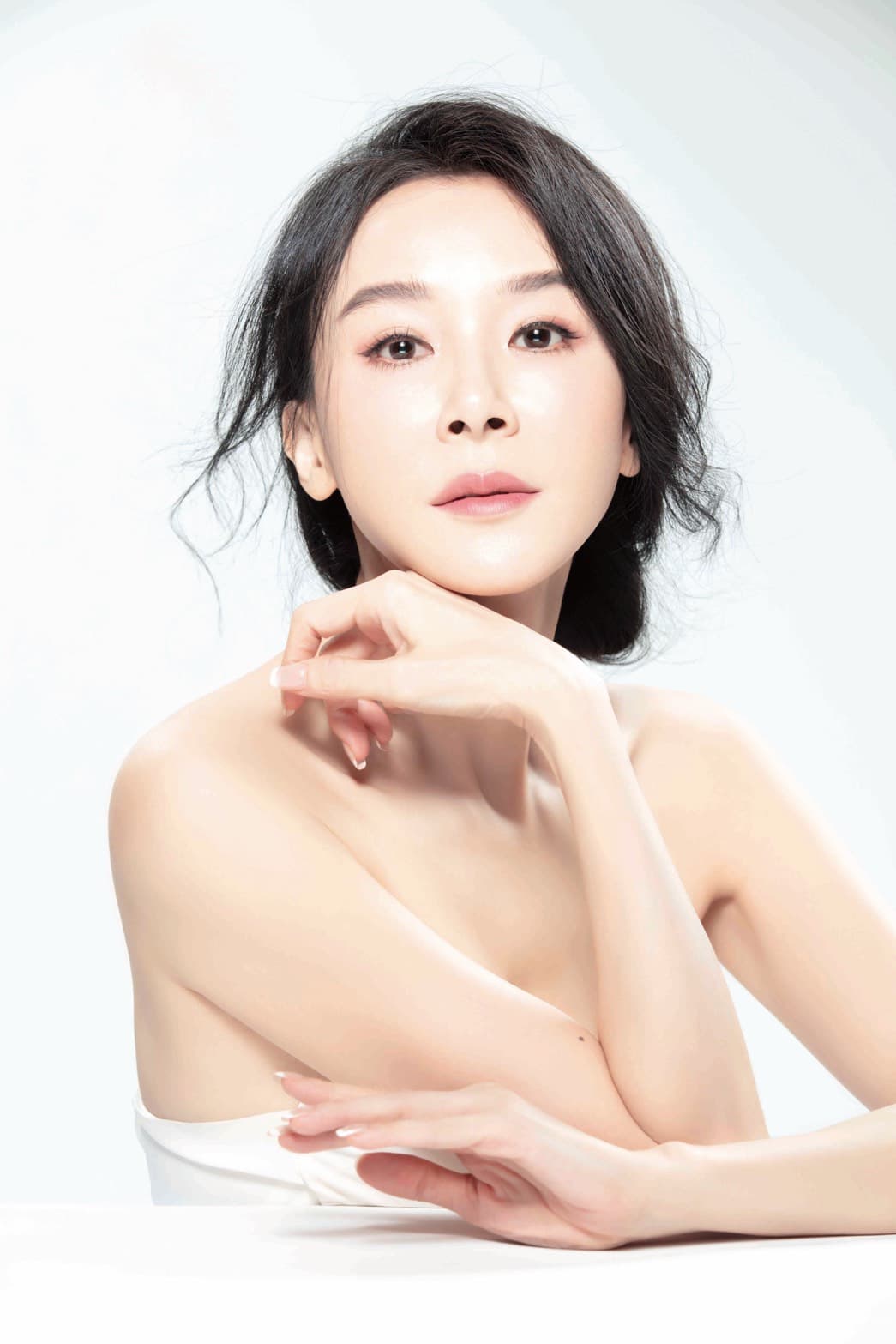 蕭薔馬年年曆呈現豐富的色彩和喜氣。（珍世美學慈善基金會提供）