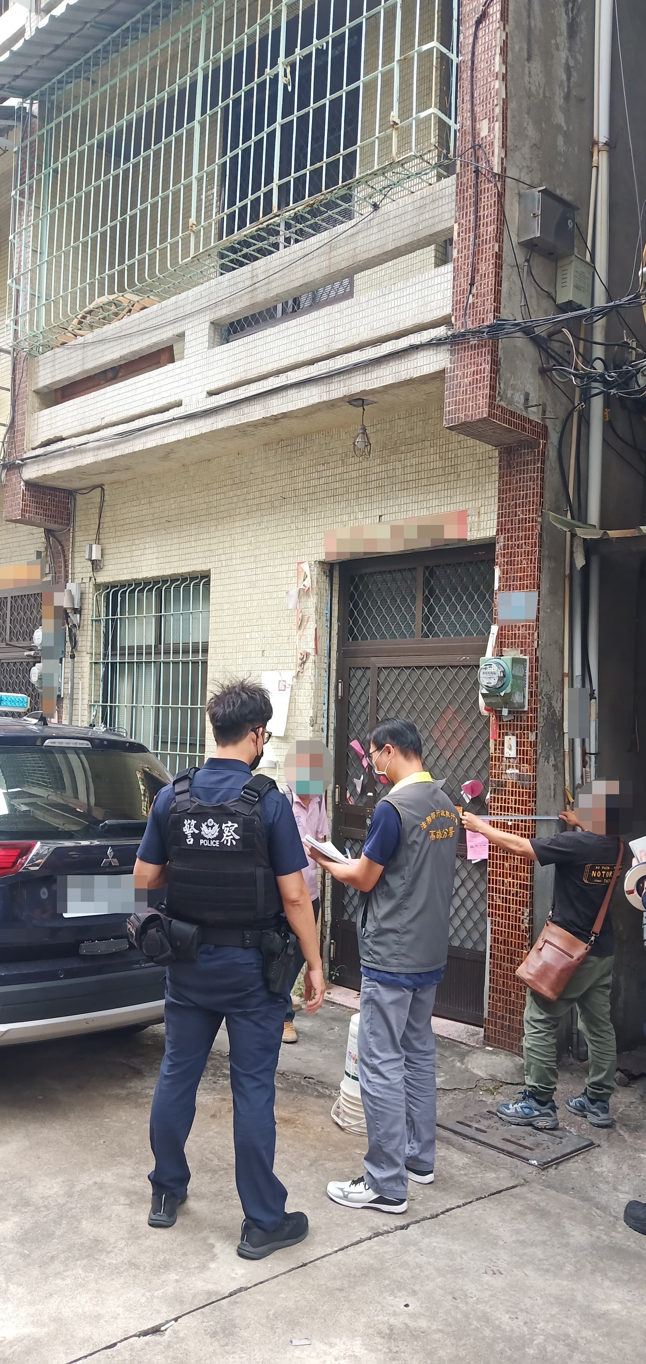 田男累欠逾百萬罰款未繳，繼承高雄市苓雅區房產遭執行署拍賣。（高雄分署提供）