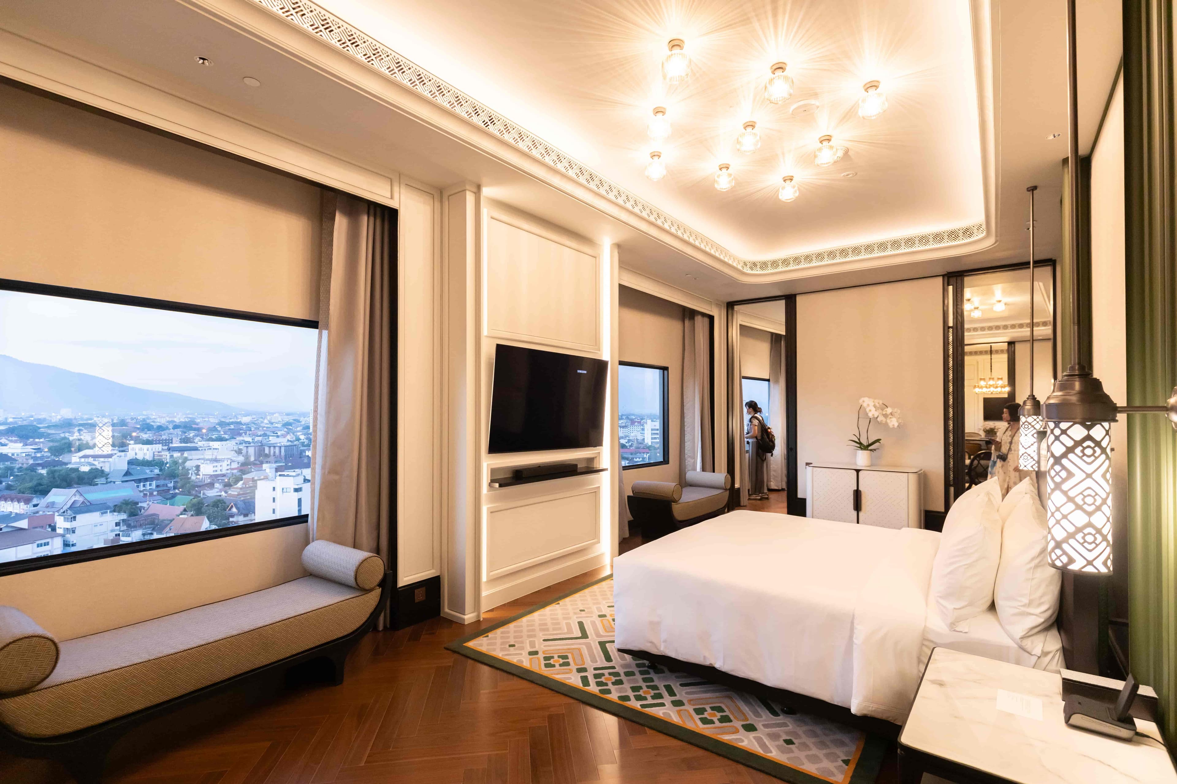 「ONE BEDROOM SUITE」房型無論在客廳、臥室都有大面窗戶可觀看遼闊市景。