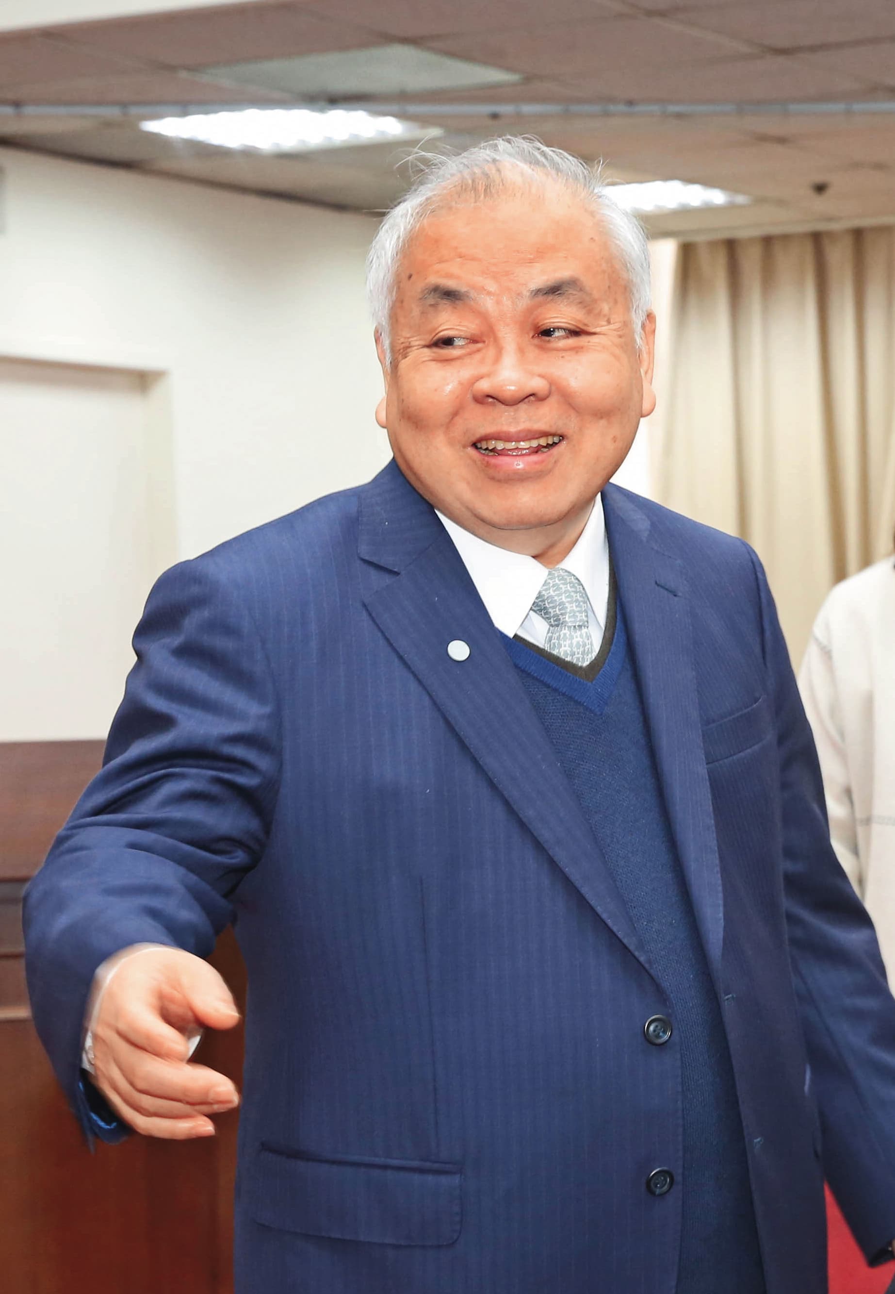 蔡英文的讀書會成員可見多名前任政務官及專家身影，包括前國發會副主委施克和、前行政院主計總處主計長朱澤民（圖）、前金融研訓院院長黃崇哲等。
