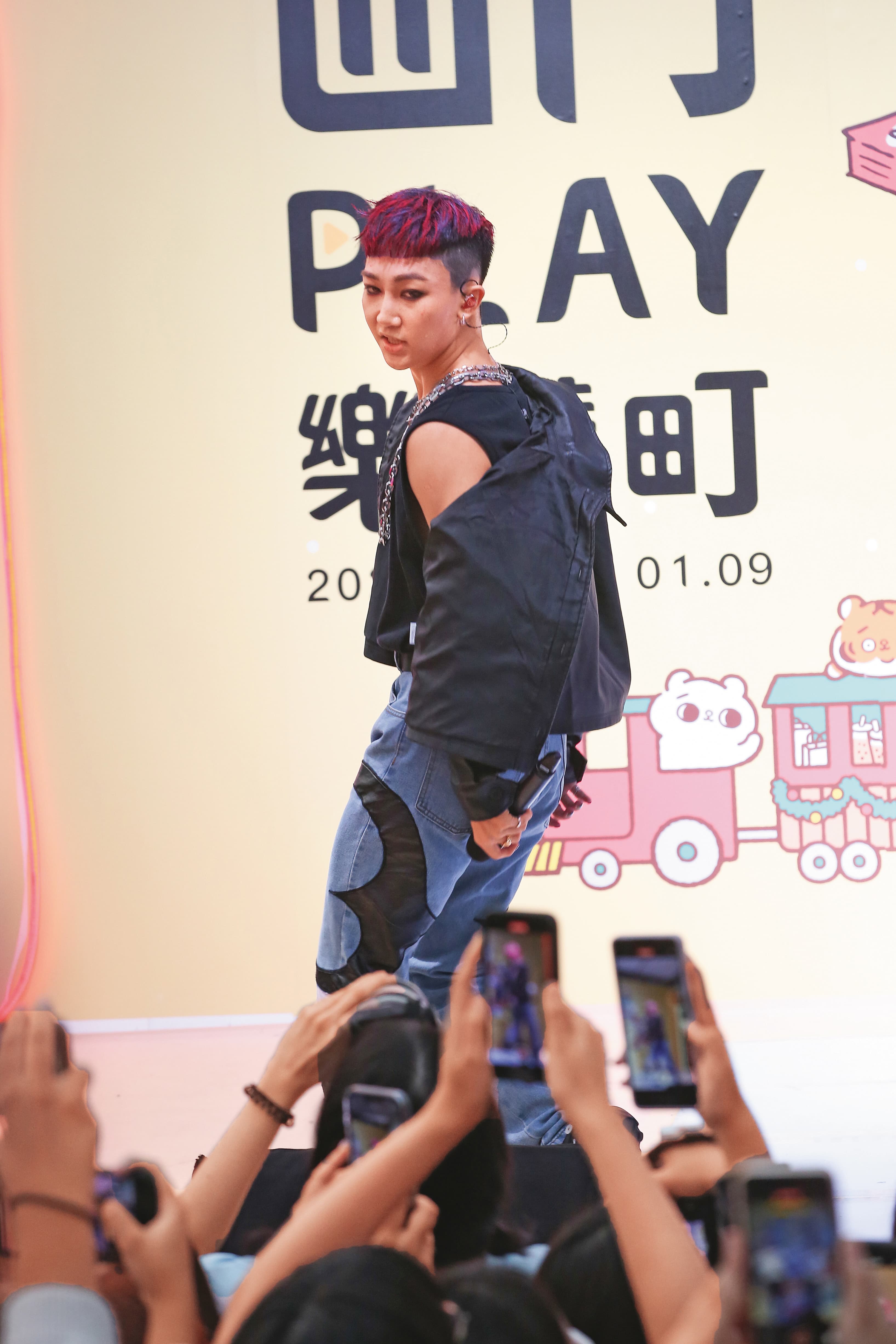 2022年小孩曾現身「西門PLAY樂購町」活動演出。
