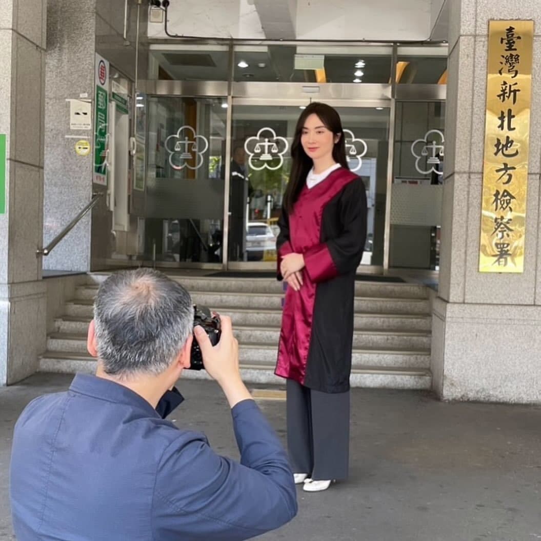 「最美檢察官」陳漢章傳出8月底離職後，將轉行改當律師。（翻攝自IG@prosecutorlakulaku）