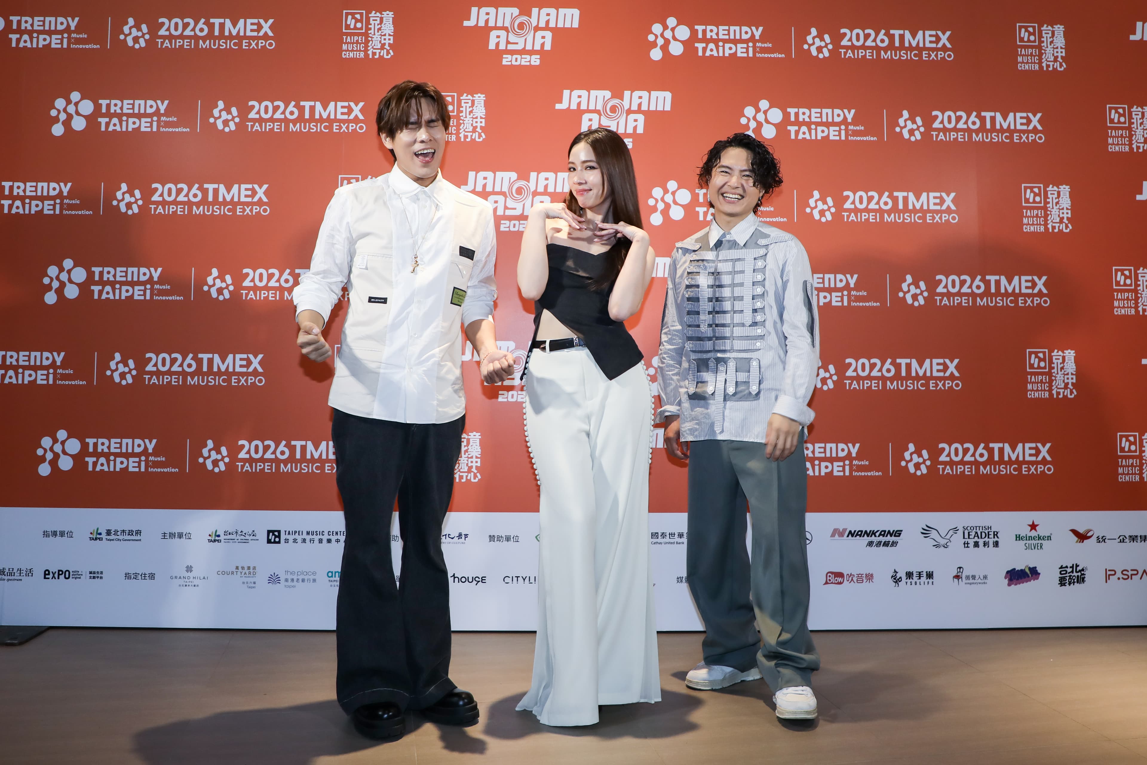 告五人為了此次與五月天瑪莎共演，歌單與編曲前後磨了超過3週，連哲謙的鼓棒都特別更換。（讀者提供）