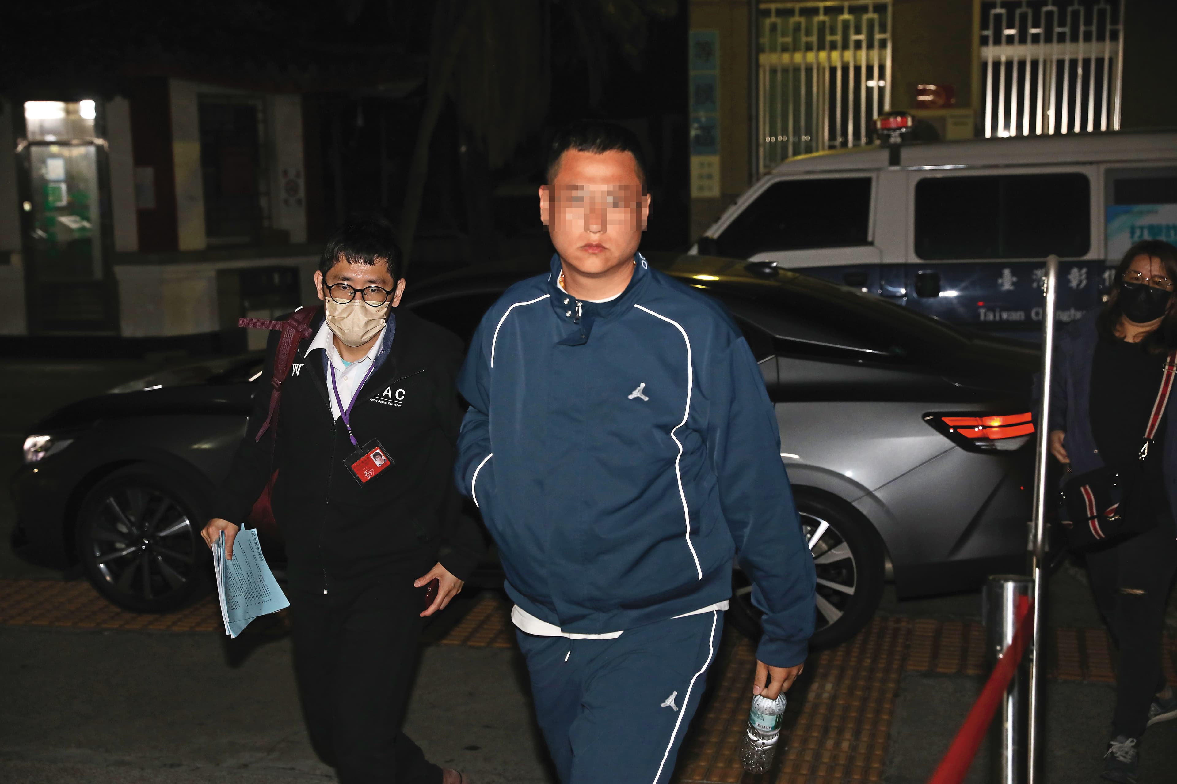 不肖公務員疑勾結私菸集團詐領查緝獎勵金，多名海巡偵查員及警員遭傳訊。