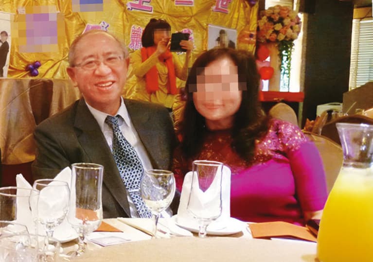 陳博光（左）多次向護理師伸狼爪，事後全交由妻子（右）善後。（翻攝陳博光教授診所官網）