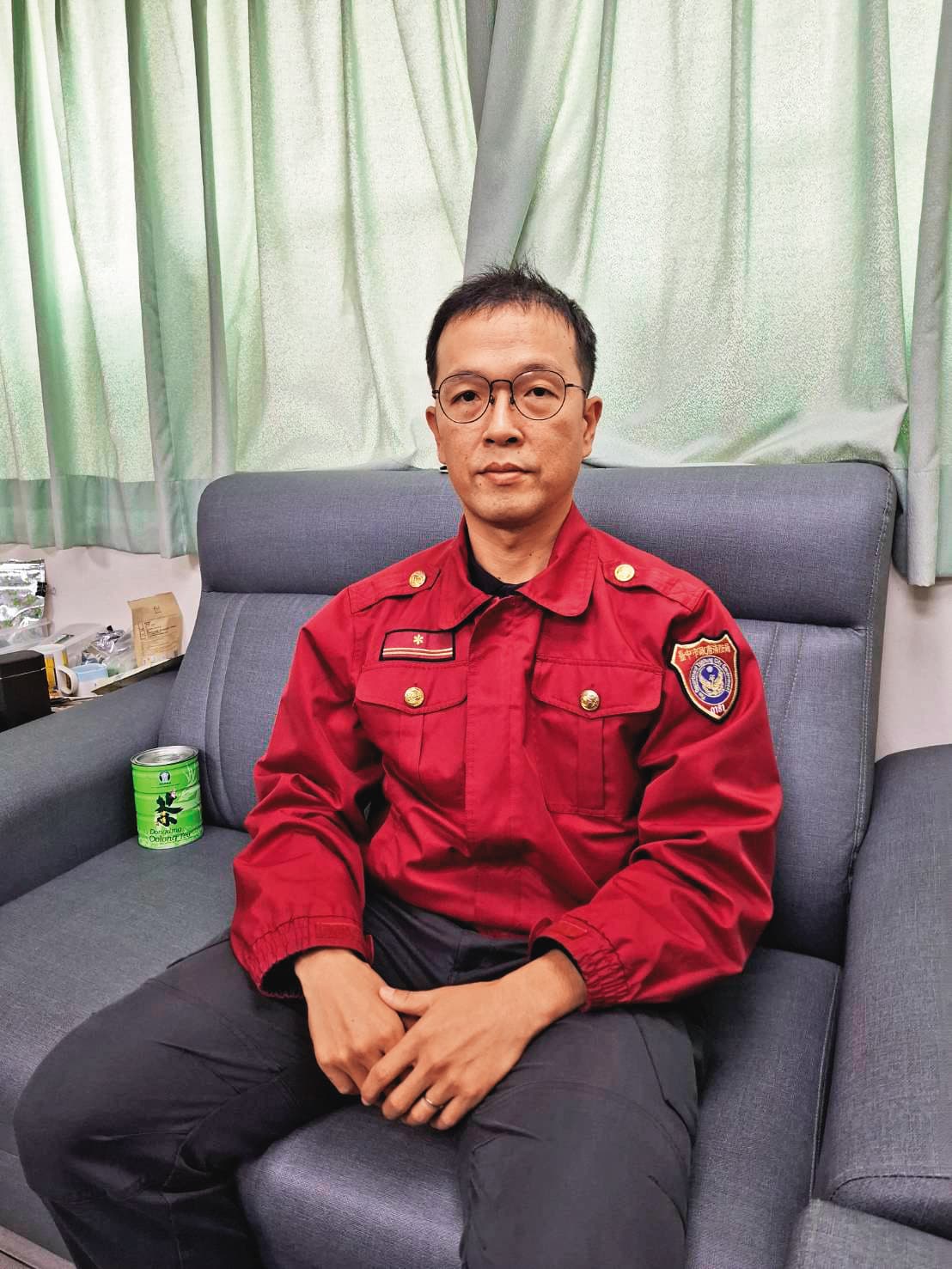 首先率隊進入氣爆現場的消防分隊長廖維封（圖）說，當時伸手不見五指。（林慶祥攝）