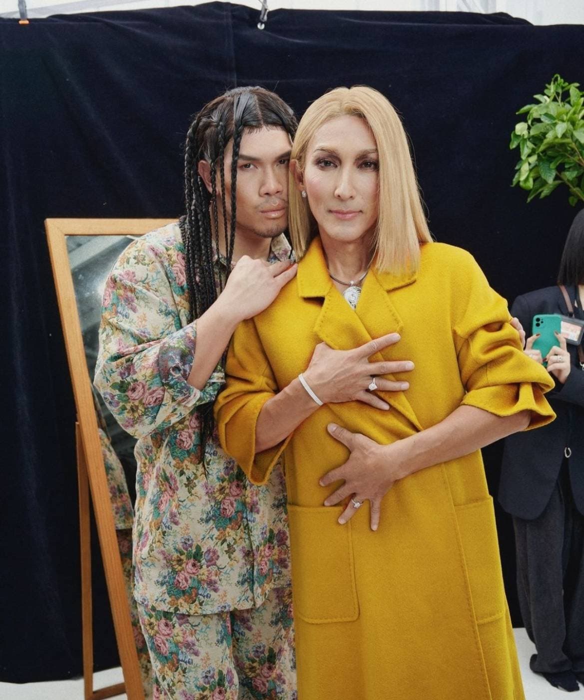潘若迪cosplay天后席琳狄翁（Celine Dion），相似度之高令人驚艷。（翻攝自莫莉IG）