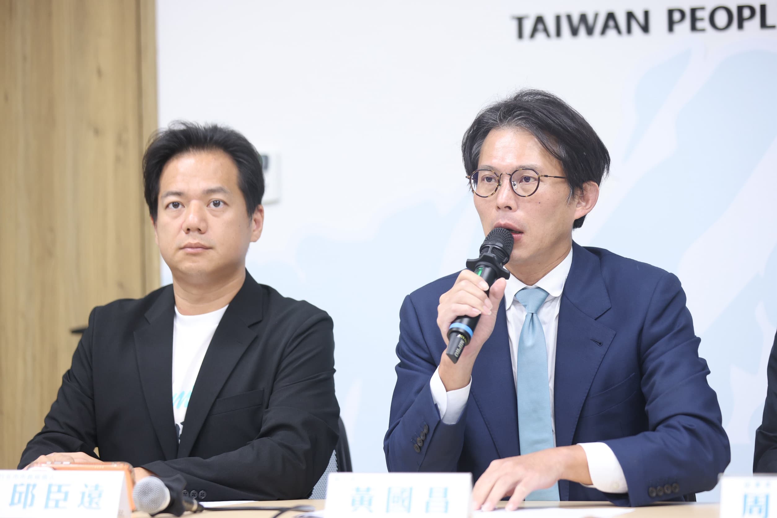 民眾黨今上午召開記者會，黃國昌批國民黨說話不算話。（鏡報劉耀勻）