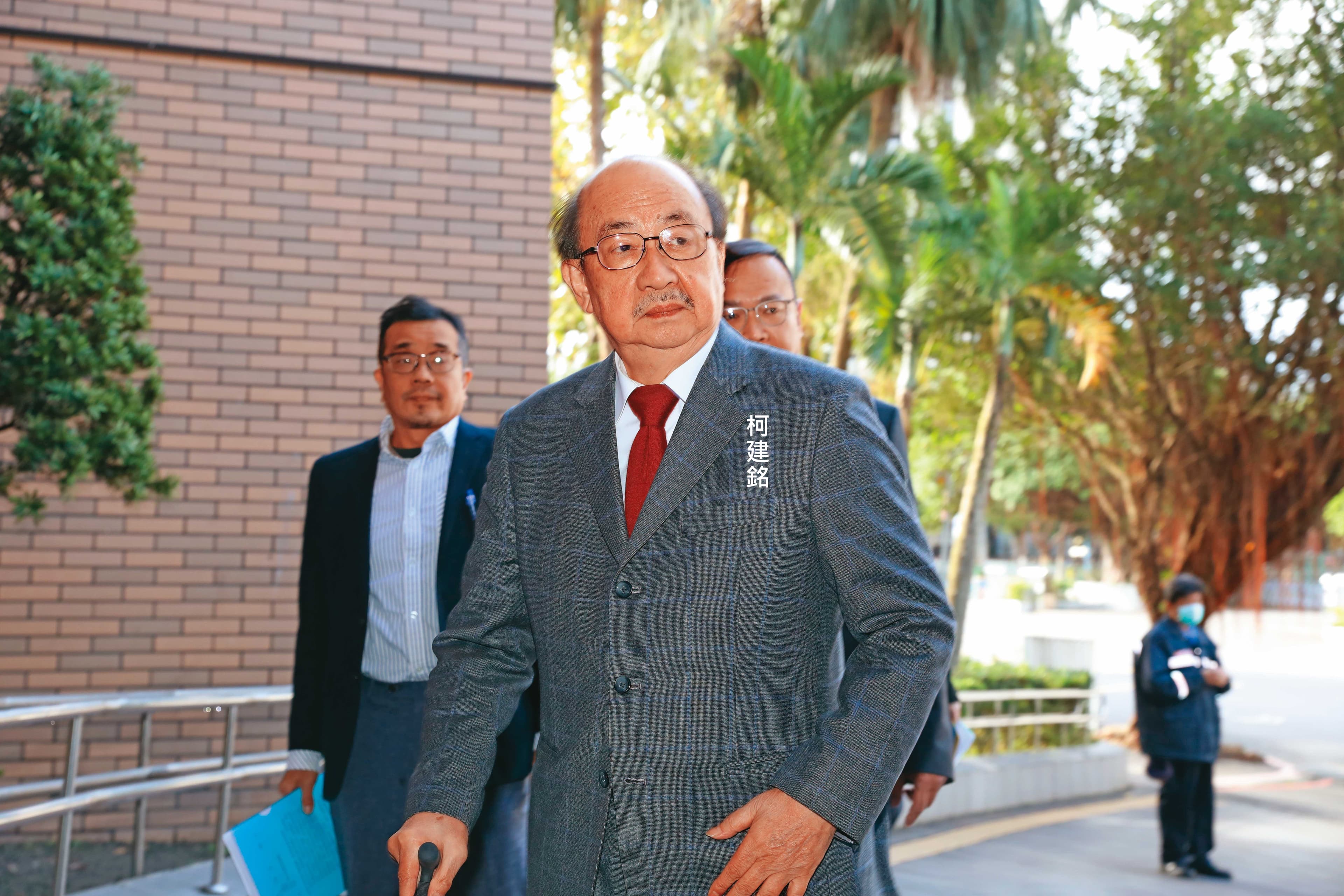 柯建銘火力全開批藍打白，拋出「雙罷」宣示掀起熱議。