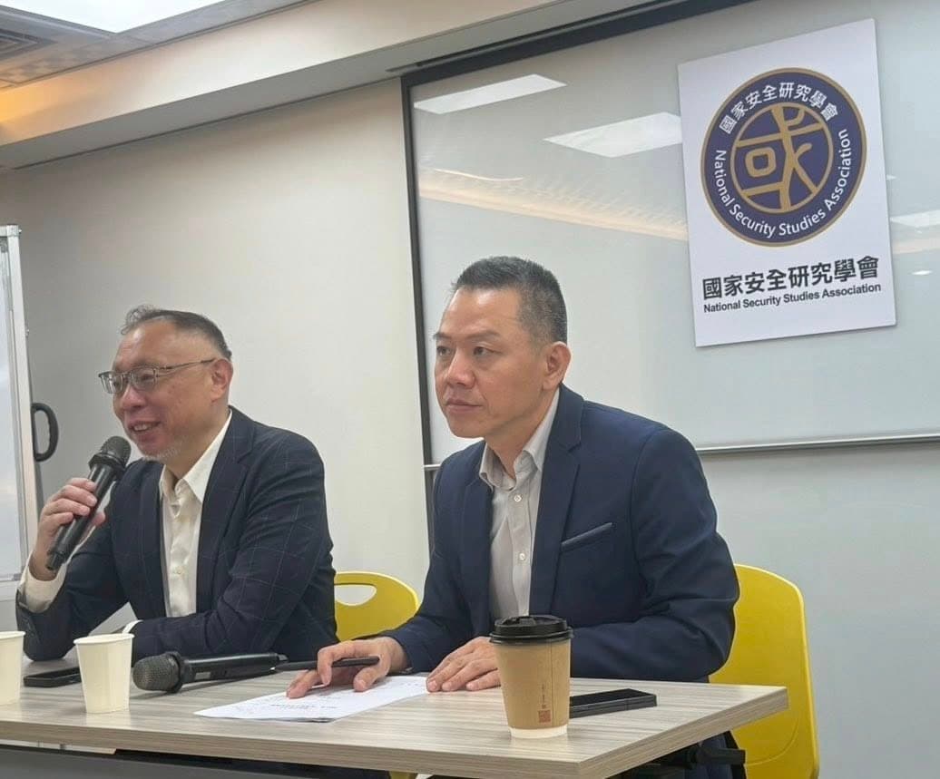 范世平今和郭育仁公布傅崐萁的罷免案最新民調。（翻攝自范世平臉書）